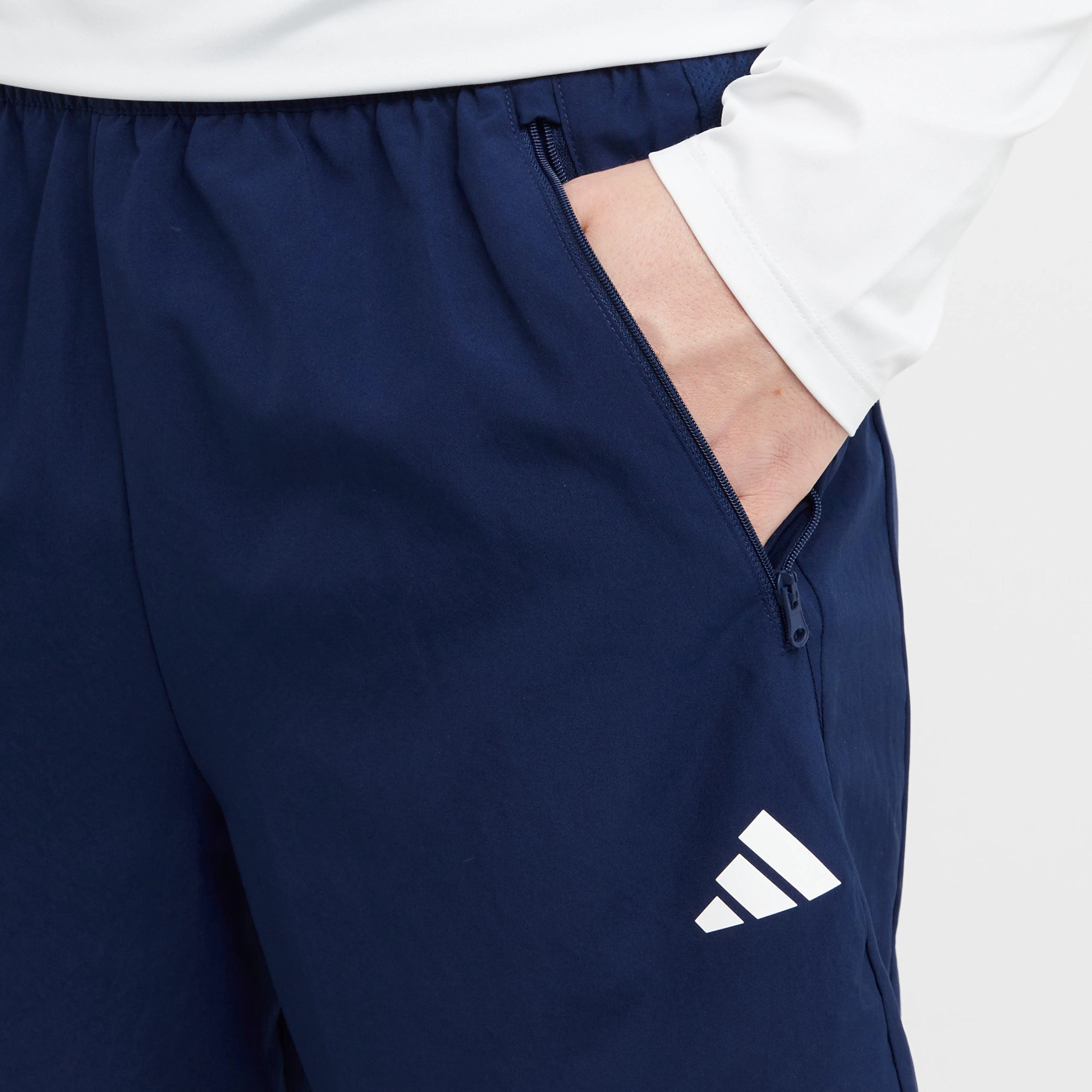 Men’s Train Essentials Woven Training Shorts - Image 4