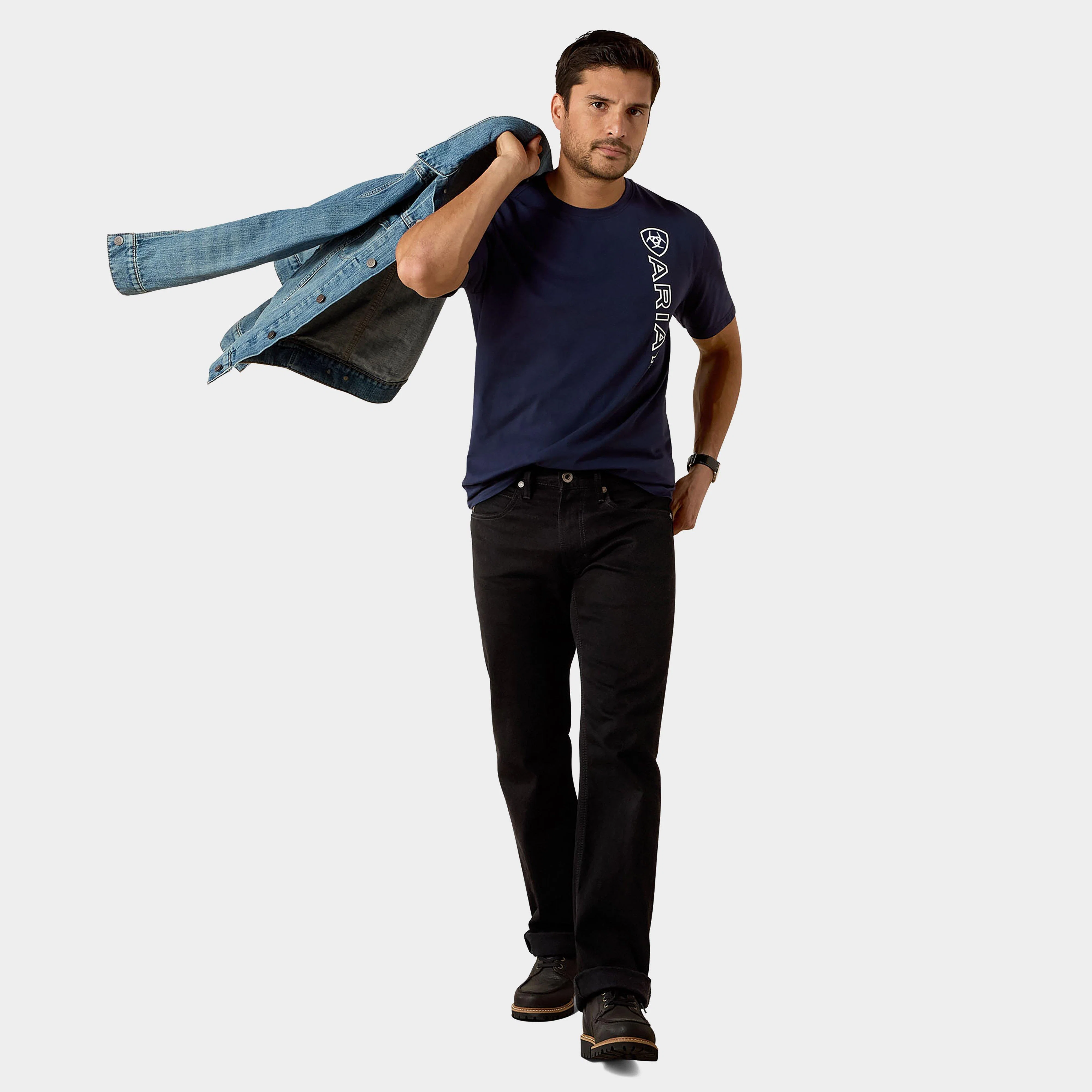 Men's Vertical Logo Short Sleeved Top - Image 4