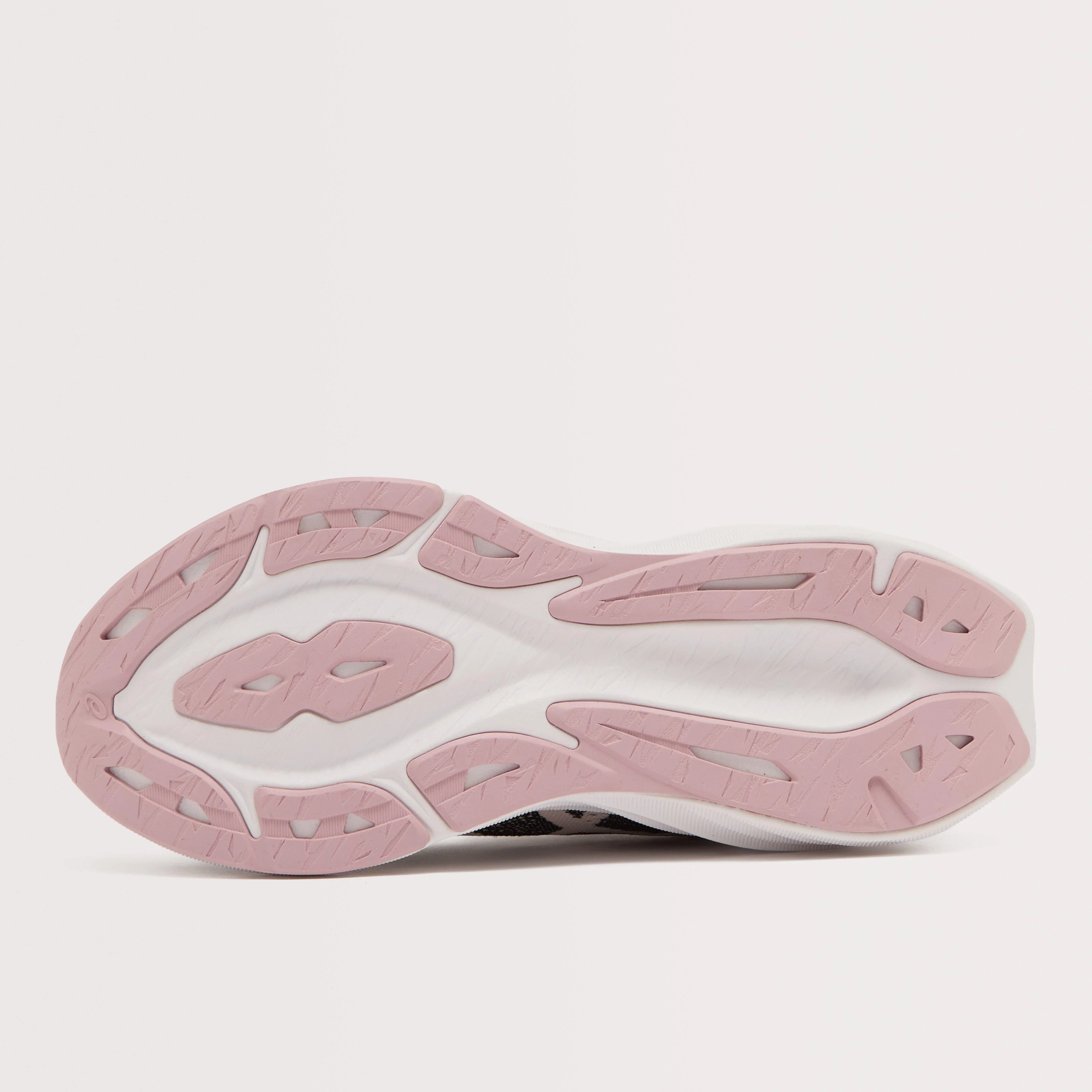 Women’s Dynablast 5 Running Shoes - Image 3