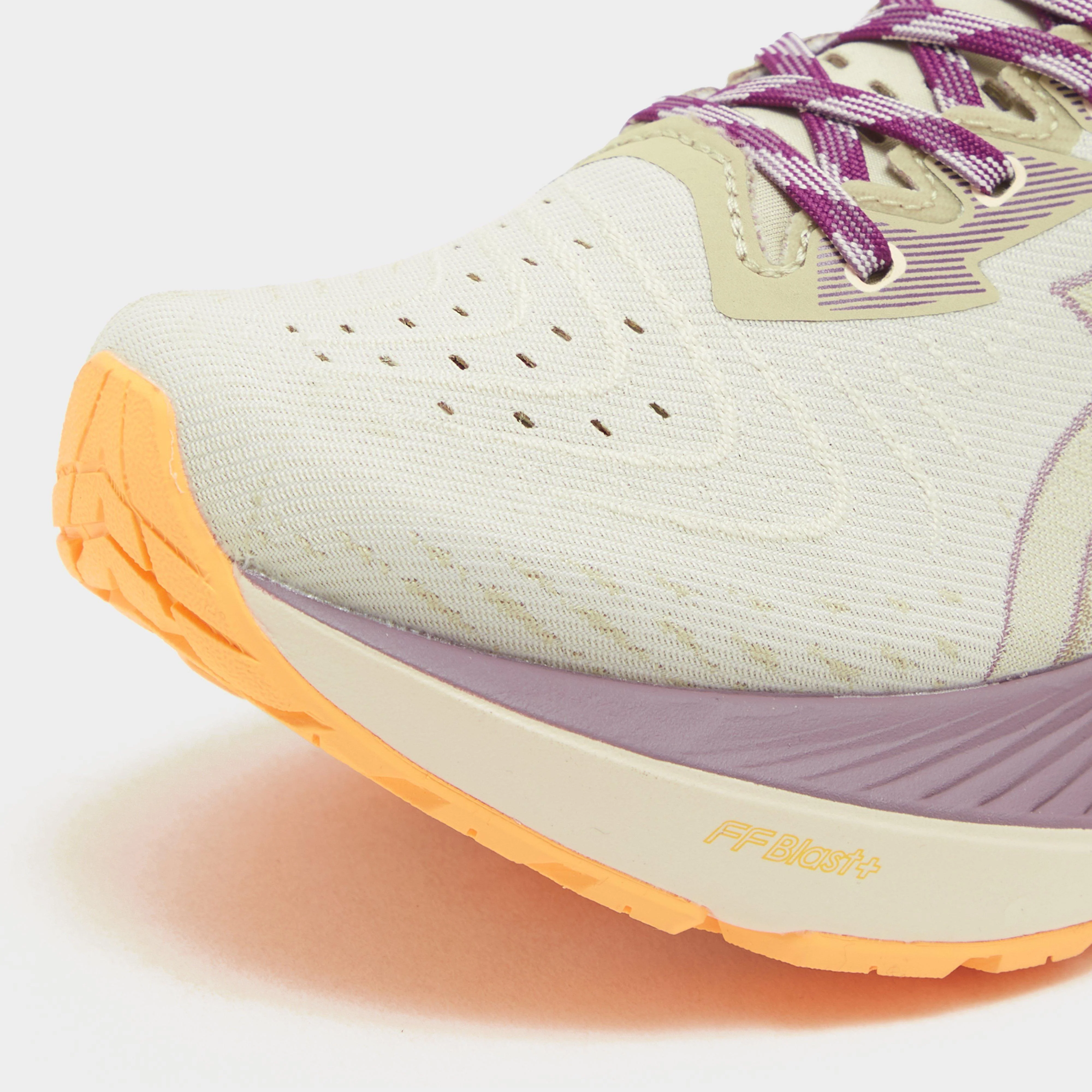 Women’s Novablast 4 TR Running Shoes - Image 5