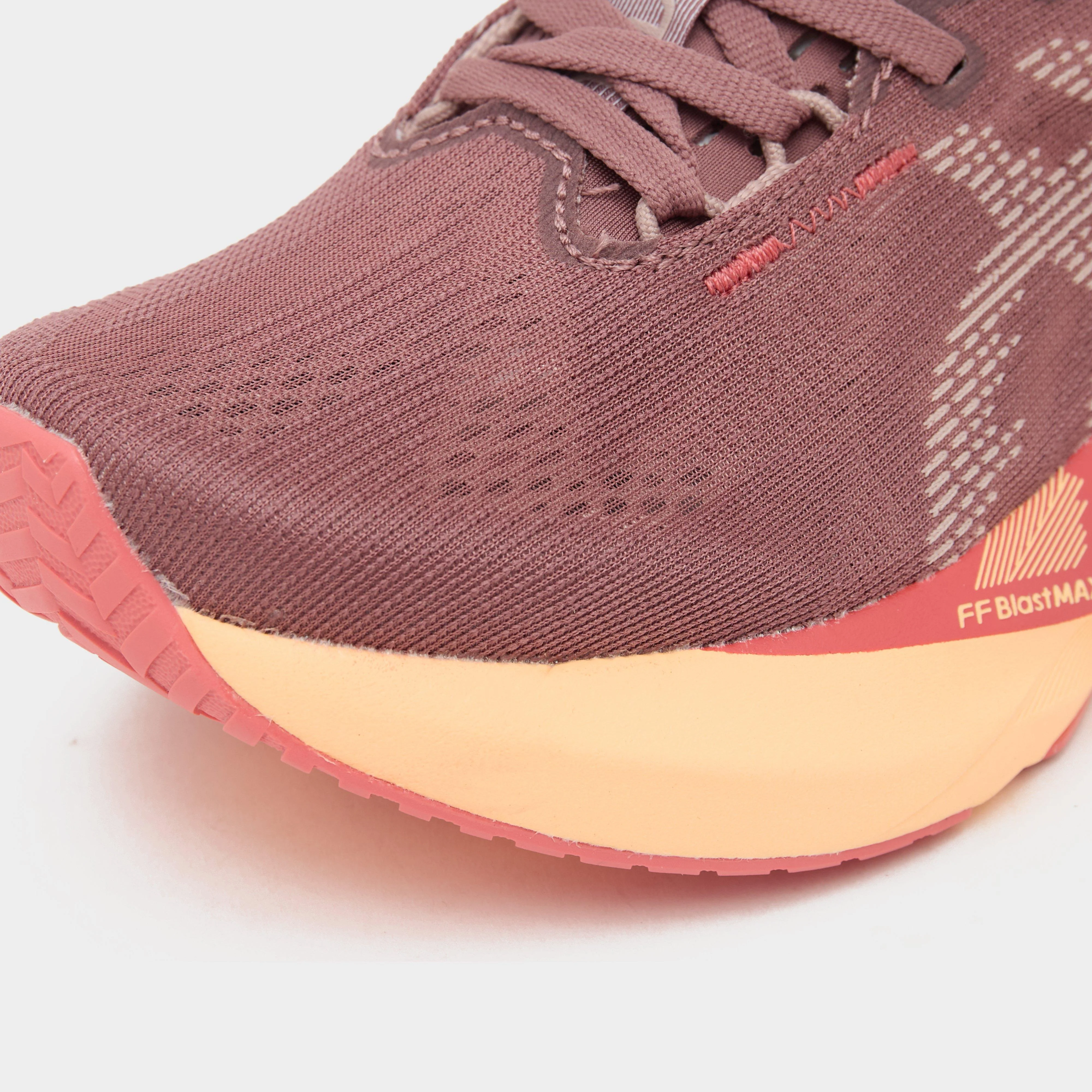 Women’s Novablast™ 5 Running Shoes - Image 4
