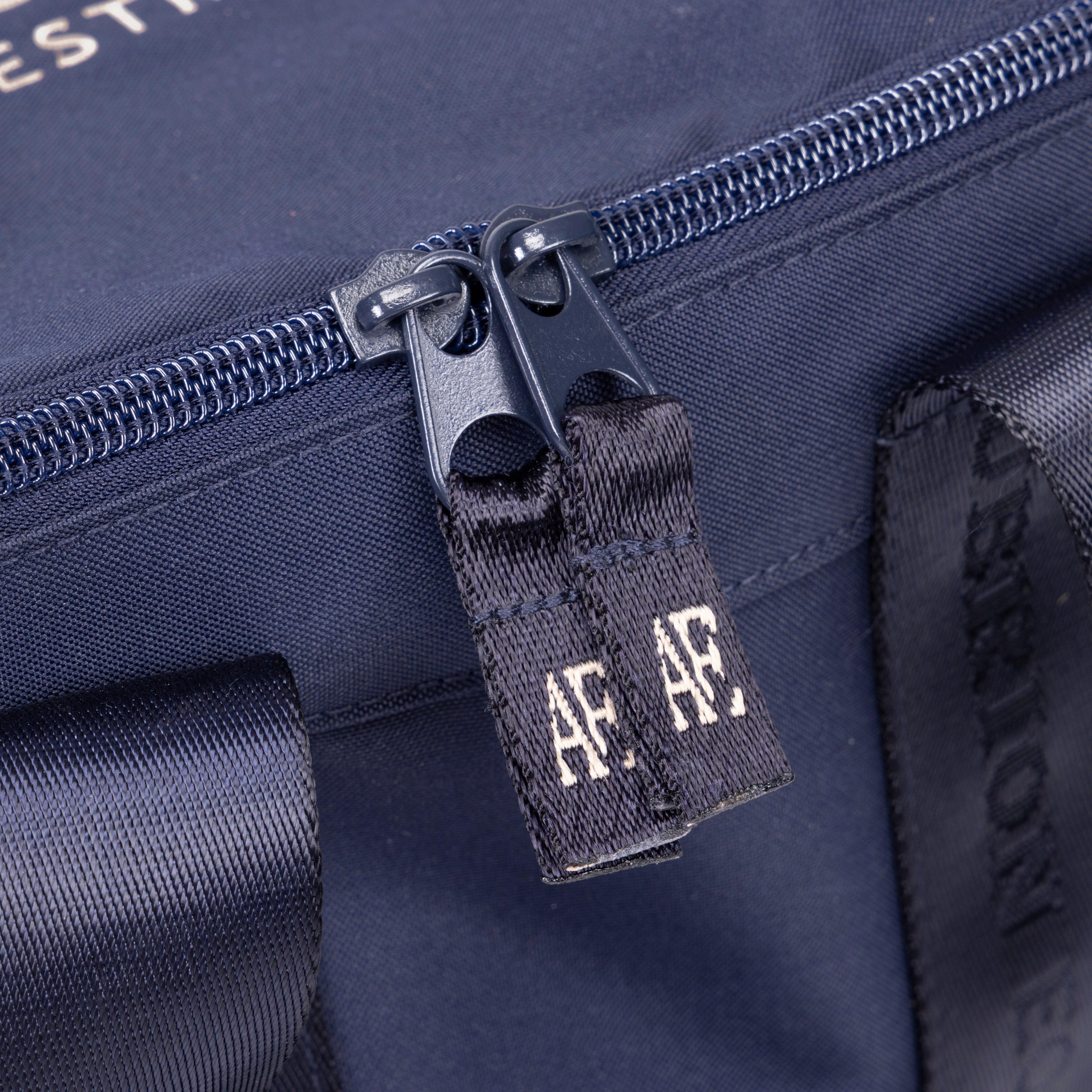 Equestrian Large Grooming Kit Bag Navy - Image 5