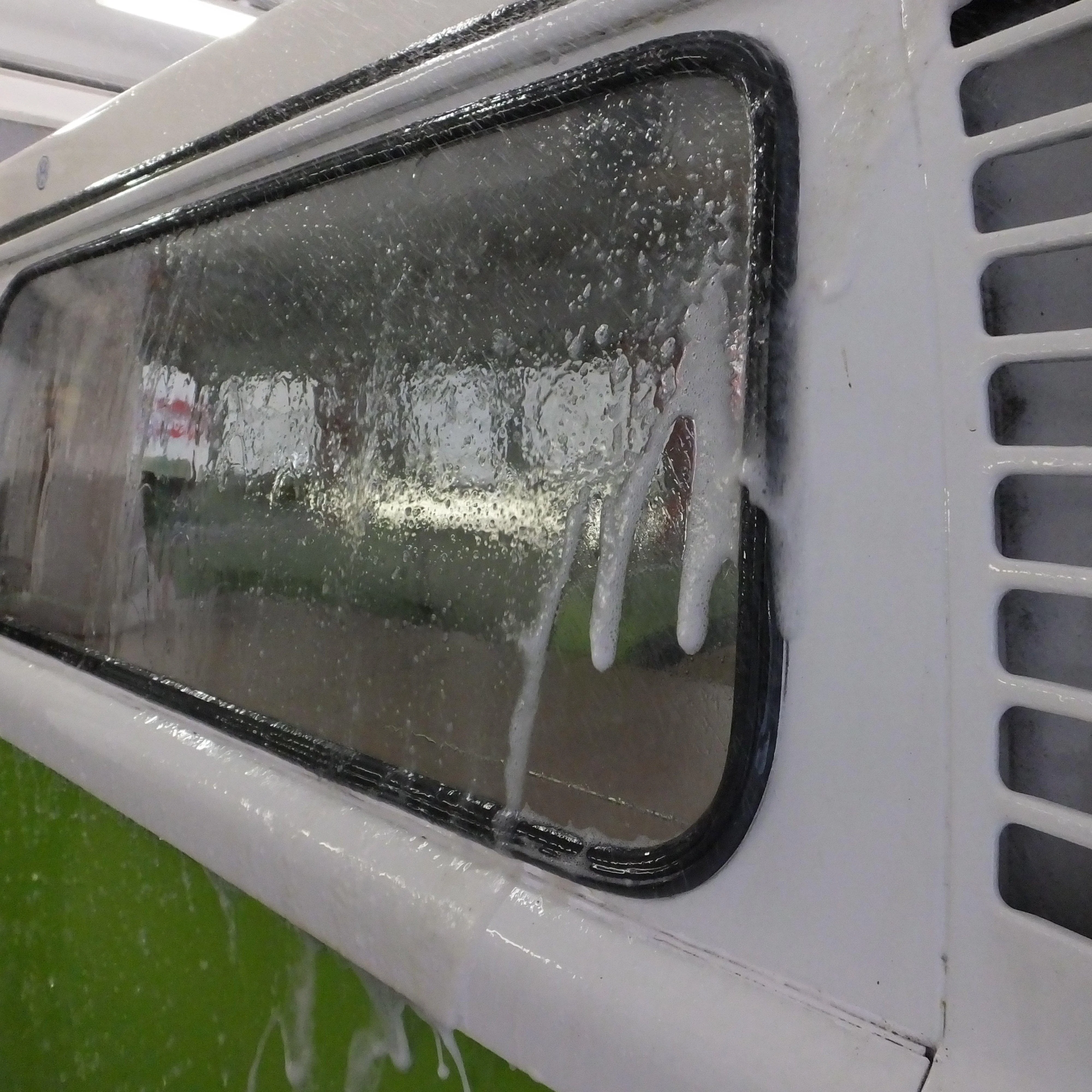 Caravan and Motorhome Cleaner 1L - Image 4
