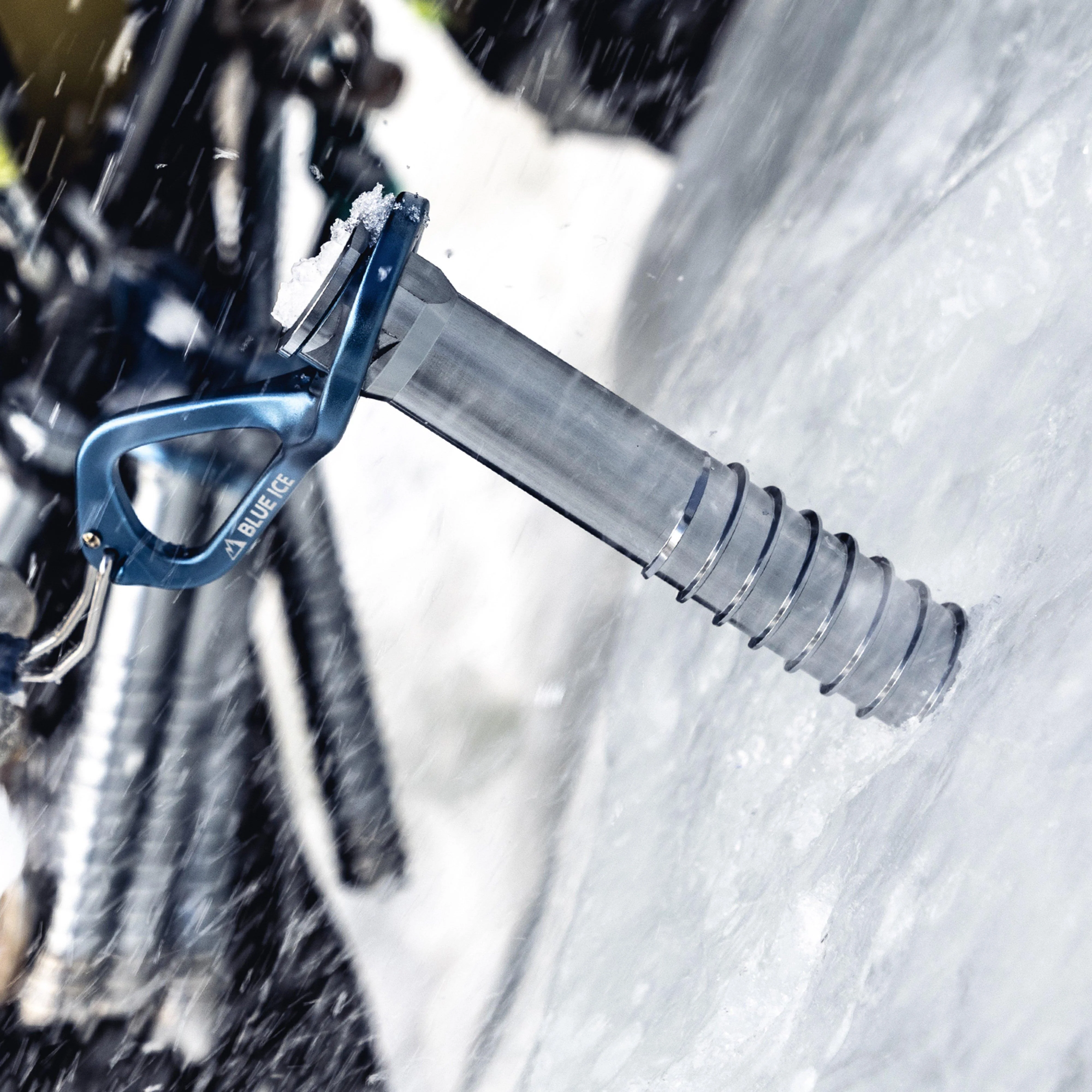 Aero Lite Ice Screw 16cm - Image 2