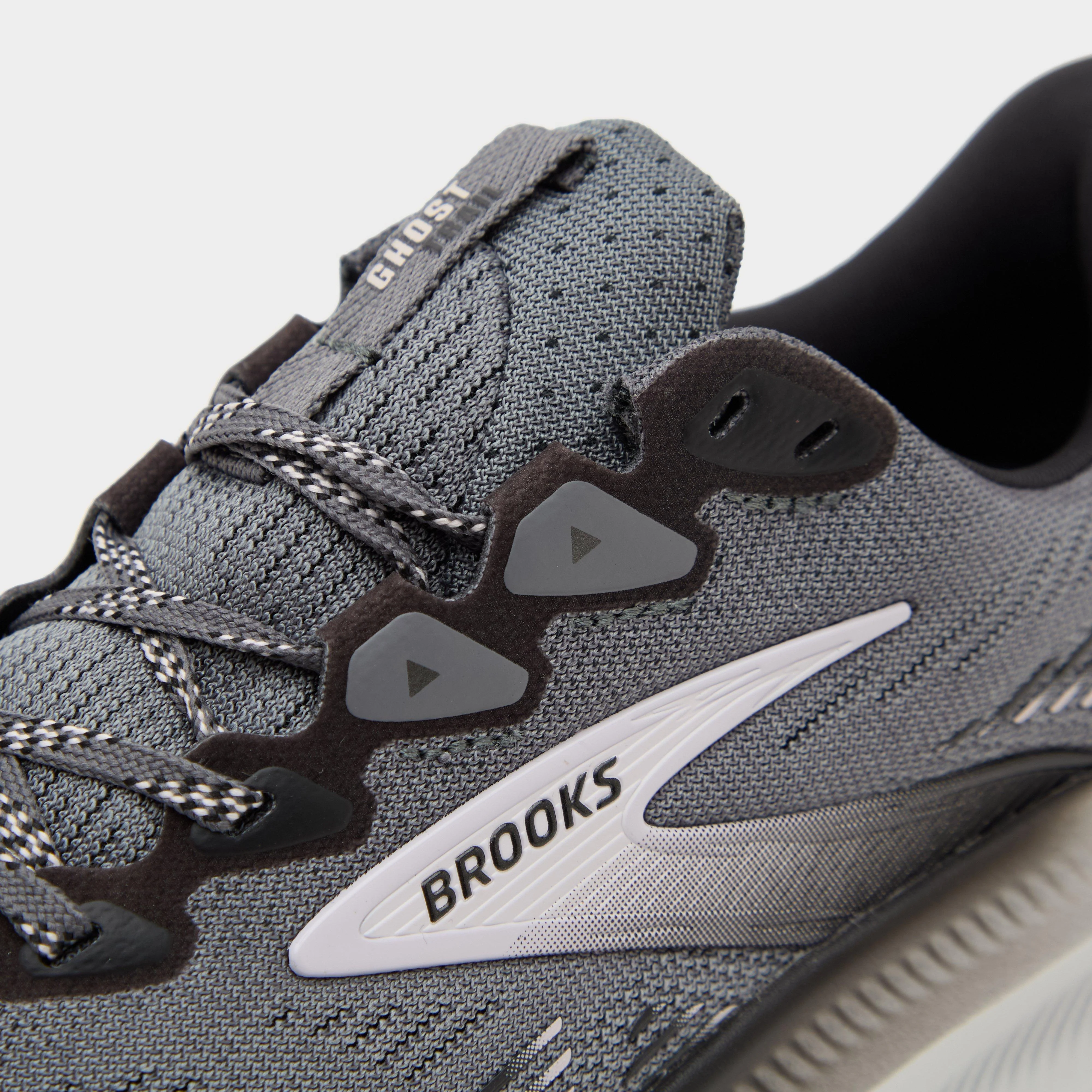 Women’s Ghost Trail Running Shoe - Image 5