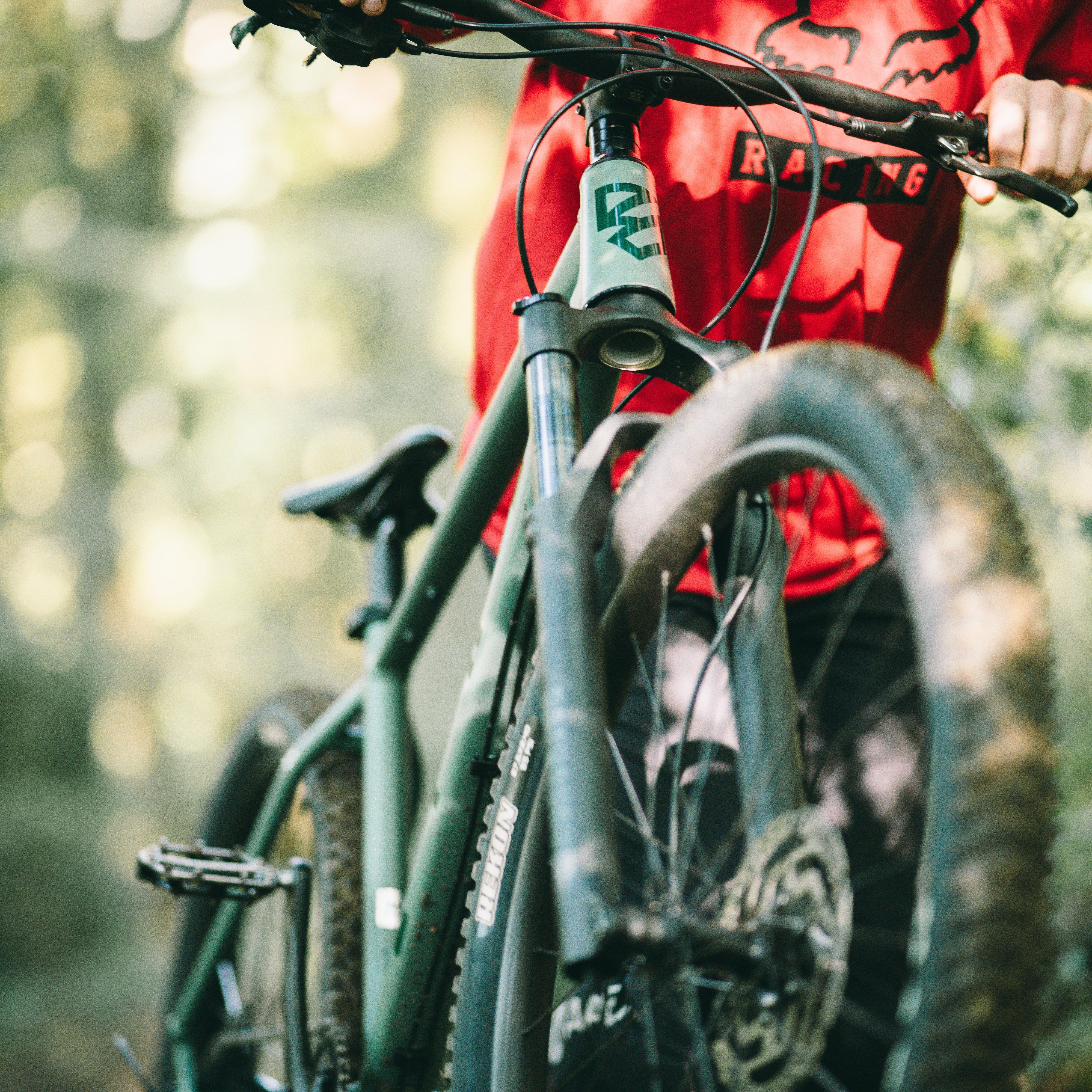 Line T2 27.5" Hardtail Mountain Bike - Image 8