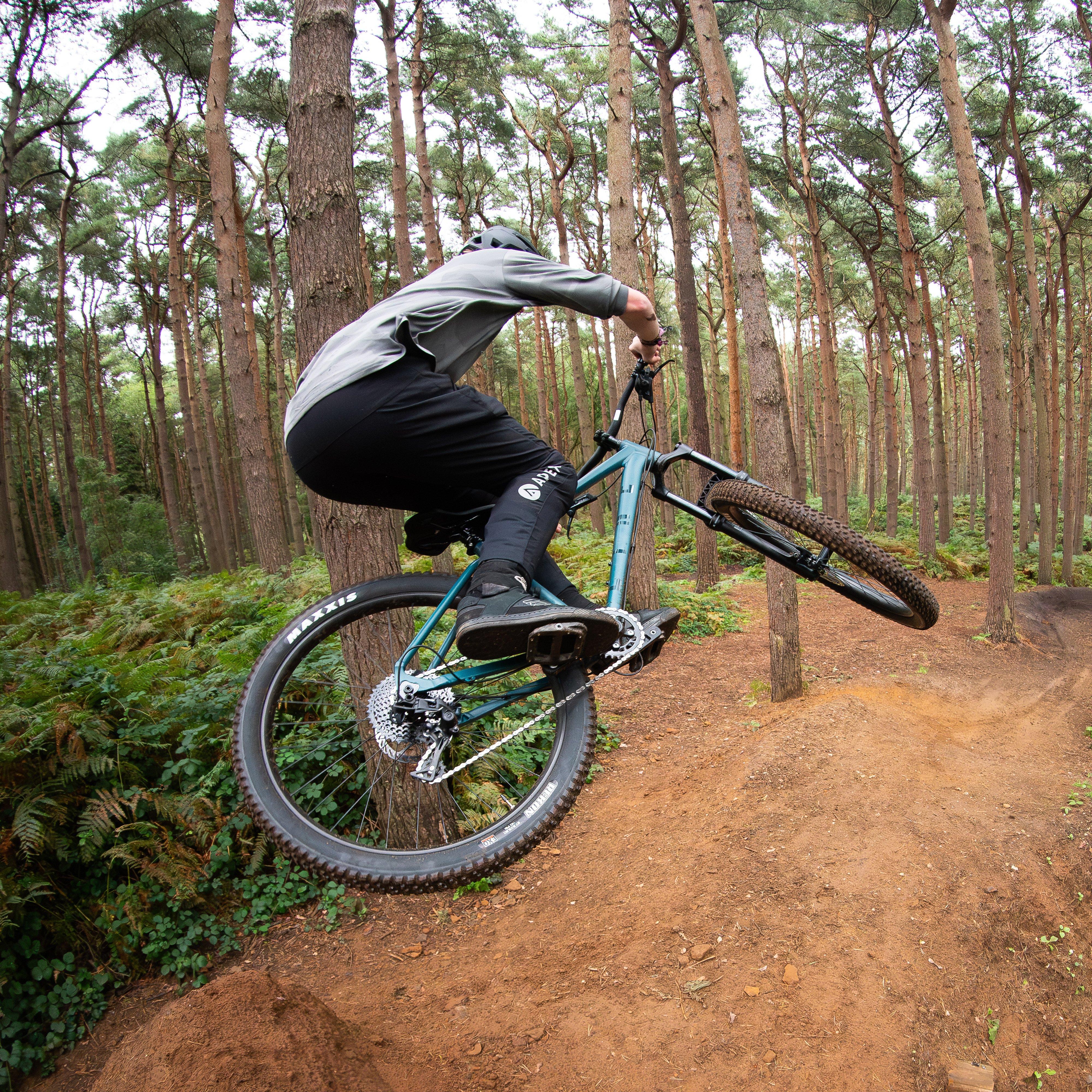 Line T3 27.5" Hardtail Mountain Bike - Image 10