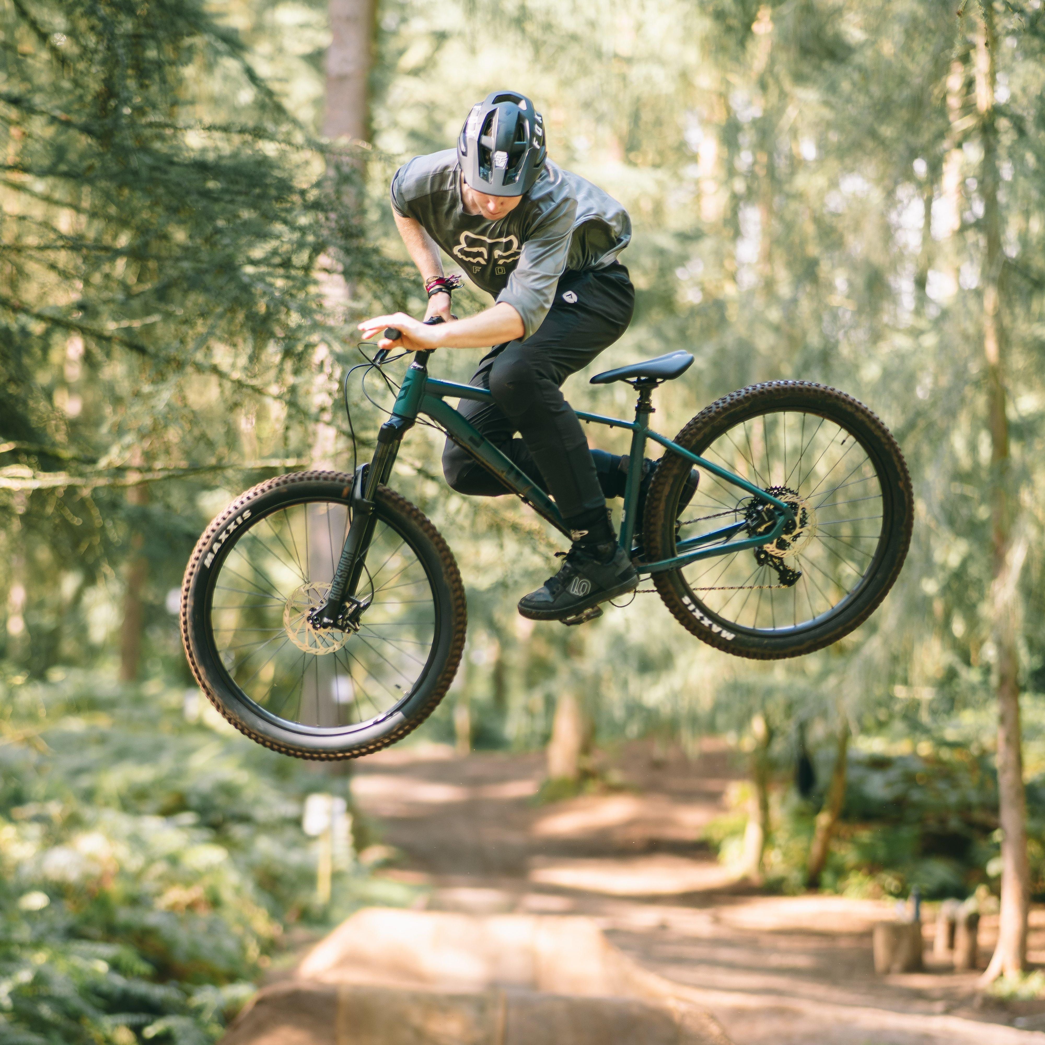 Line T3 27.5" Hardtail Mountain Bike - Image 11