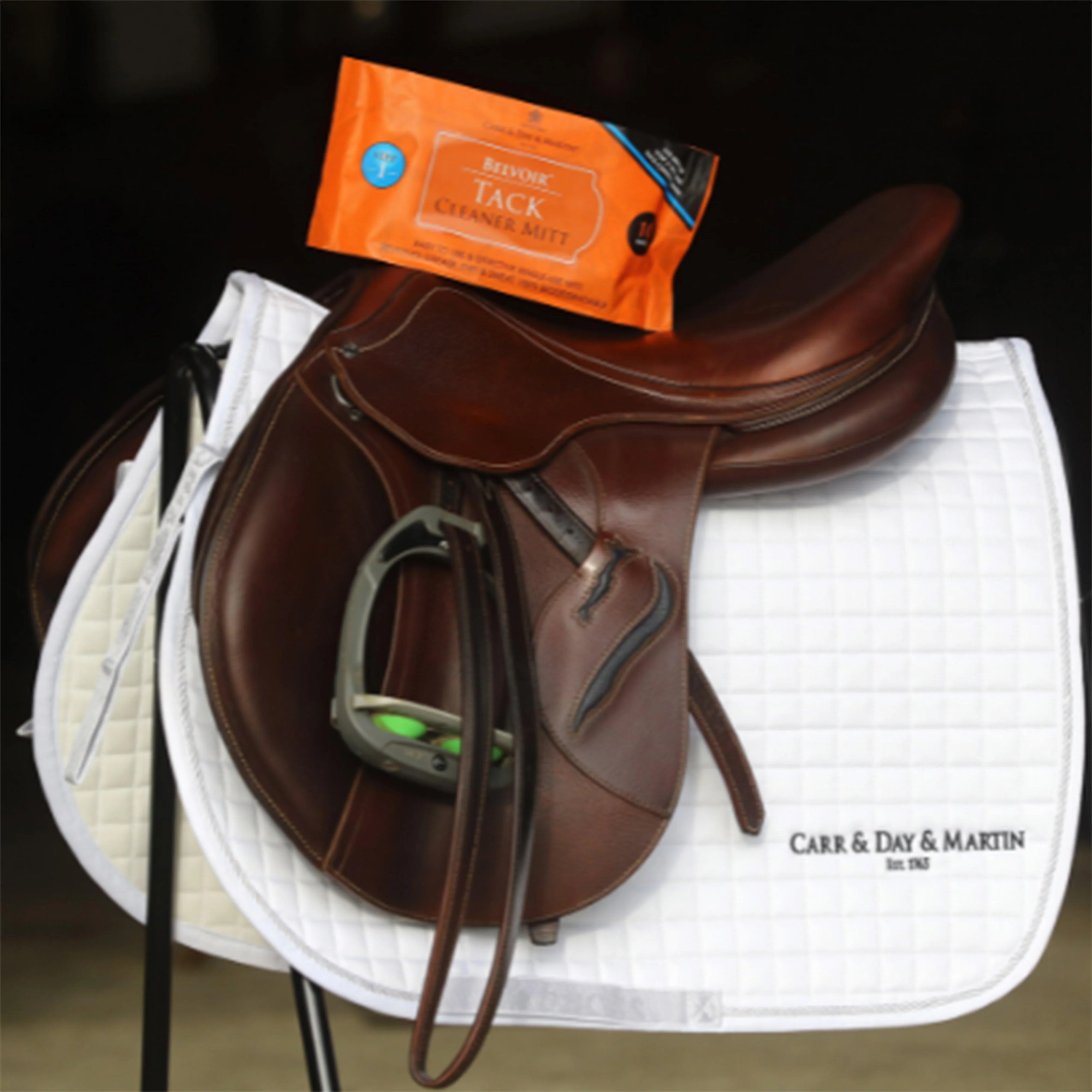 Belvoir® Tack Cleaner Mitts - Image 4