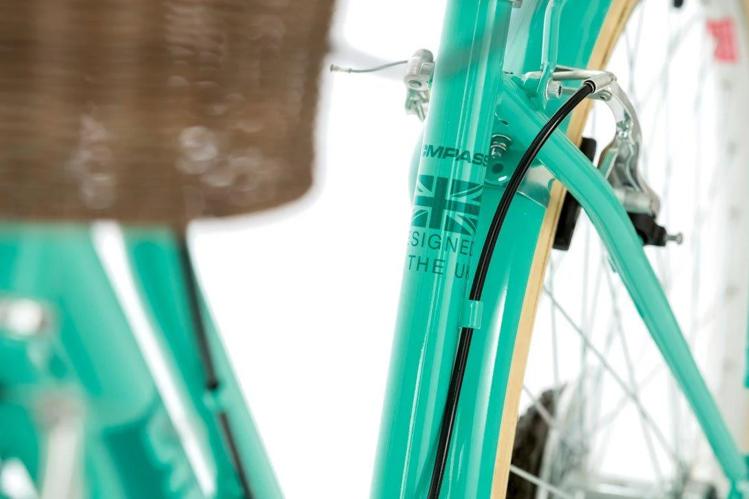 Classic Women's Hybrid Bike - Image 6
