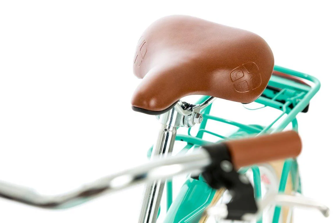 Classic Women's Hybrid Bike - Image 8