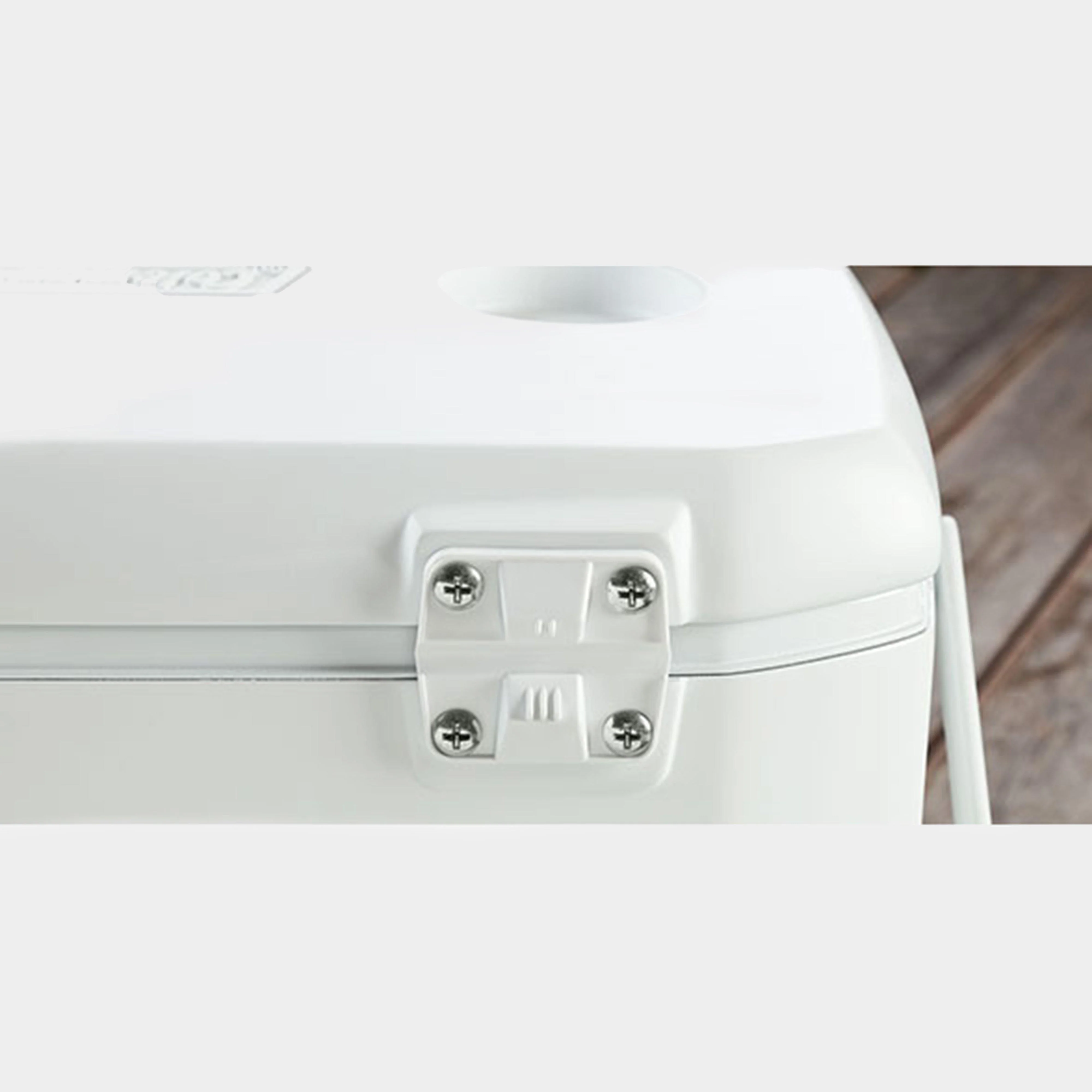 28QT Xtreme Marine Cooler - Image 3