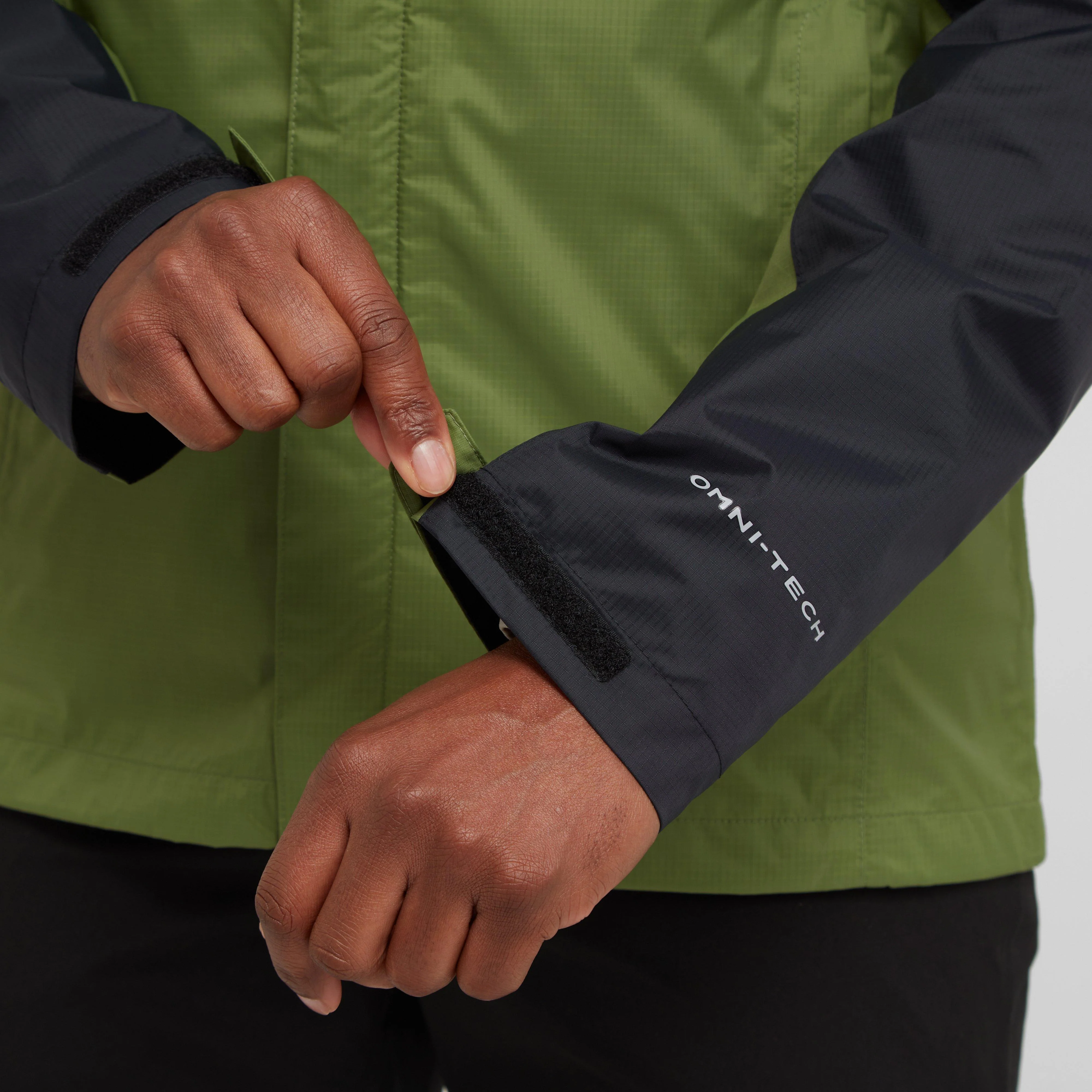 Men's Pouring Adventure II Waterproof Jacket - Image 8