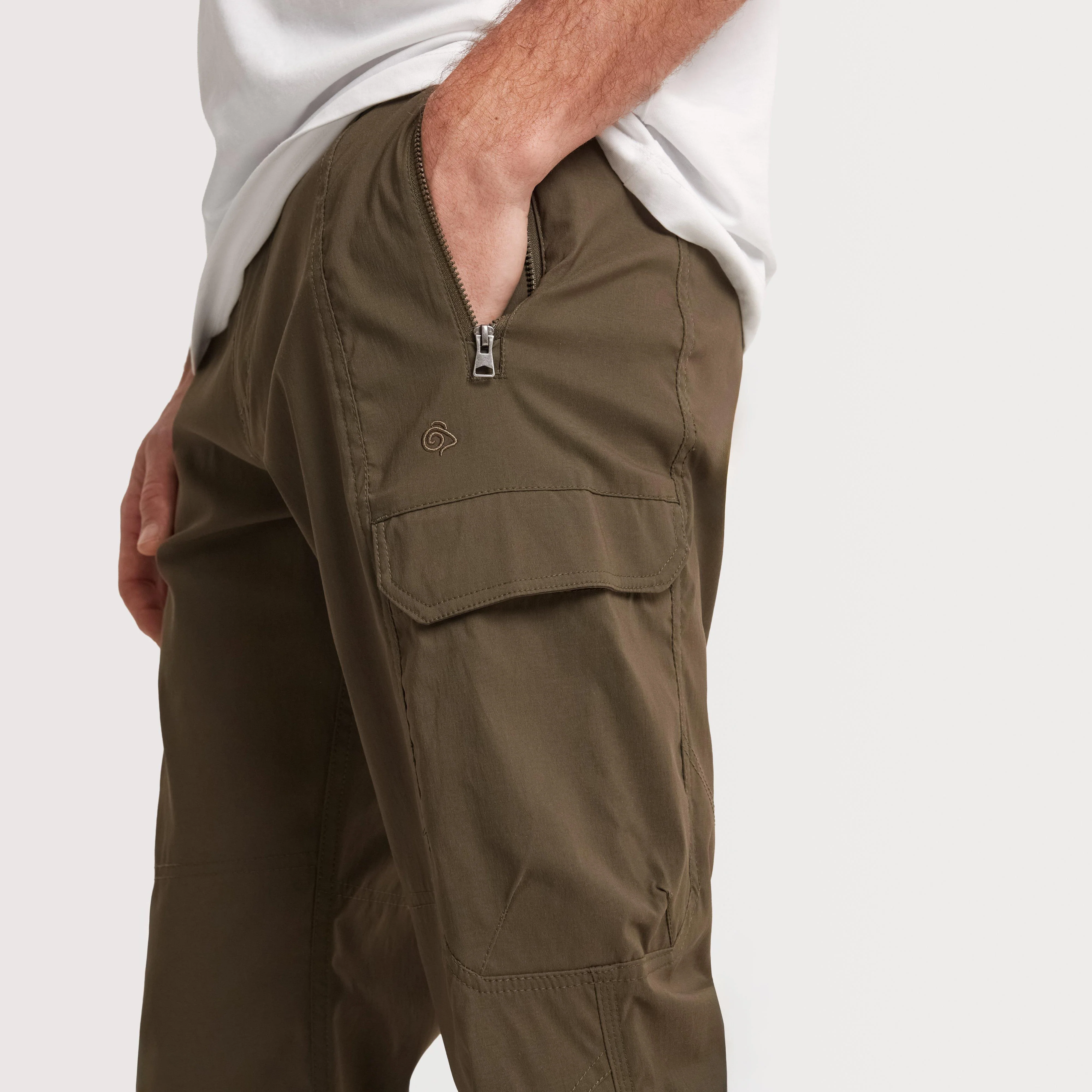 Men's Kiwi Pro Cargo Trousers - Image 4