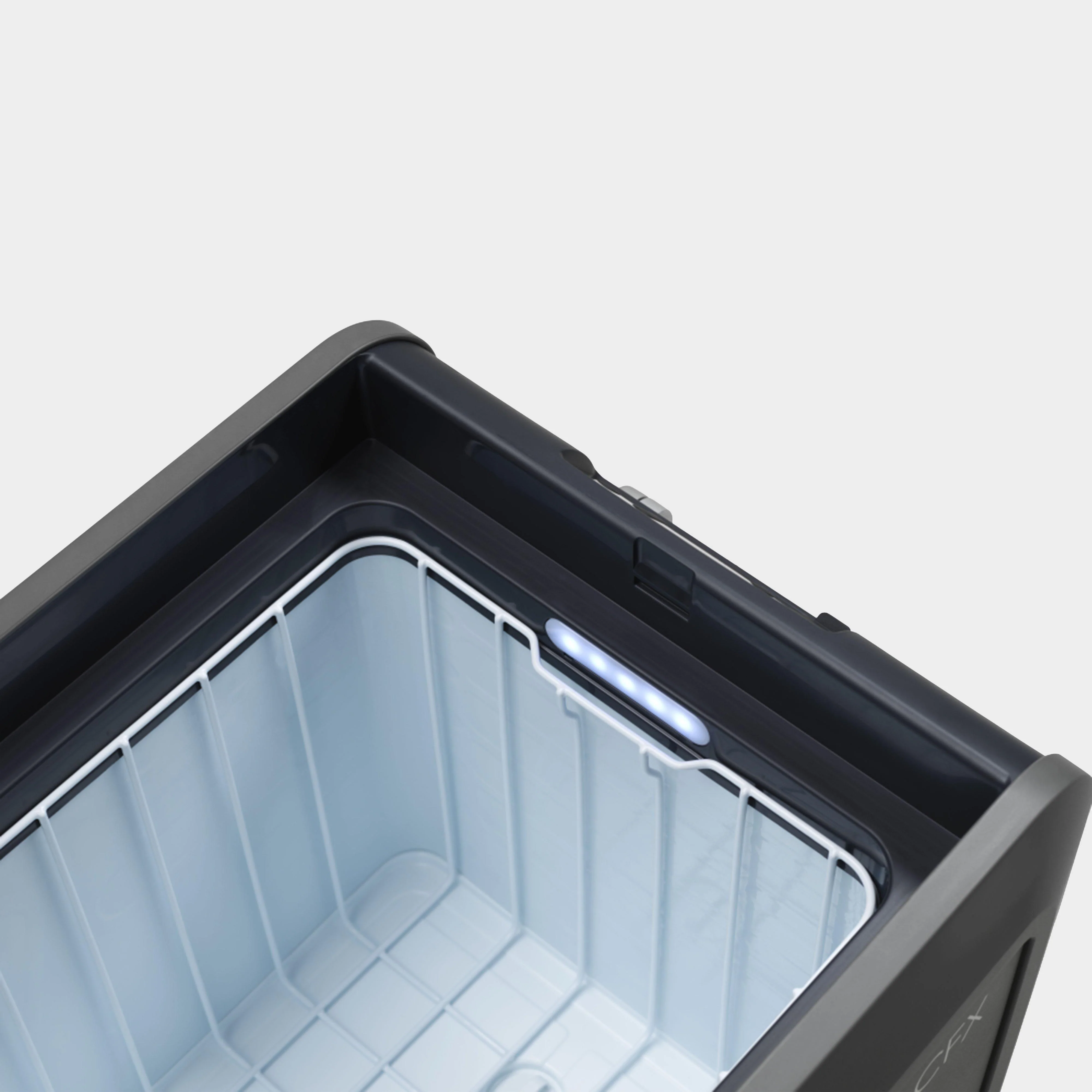 CFX5 35 Performance Compressor Coolbox 36L - Image 7