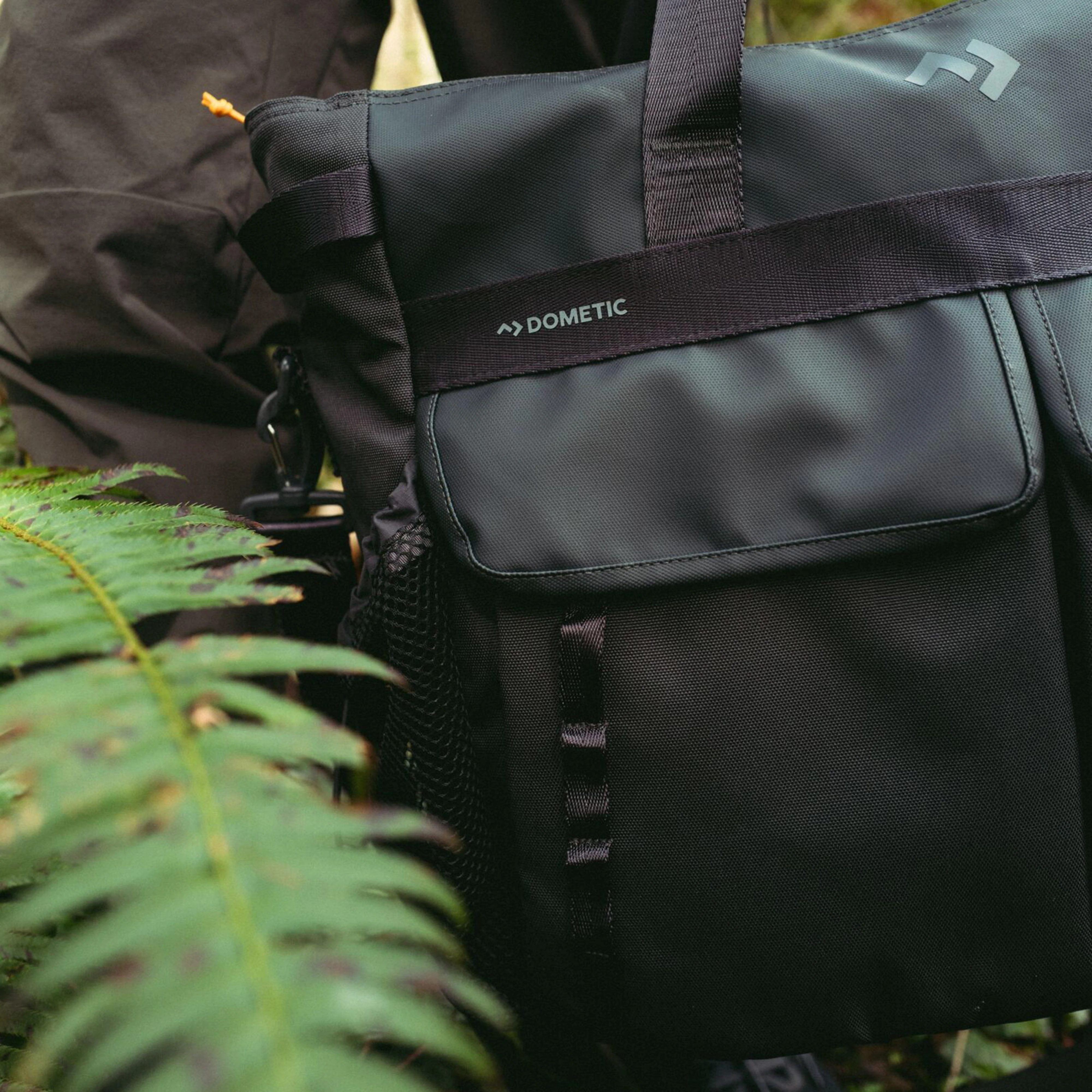 Unrestricted Tote XL - Image 7