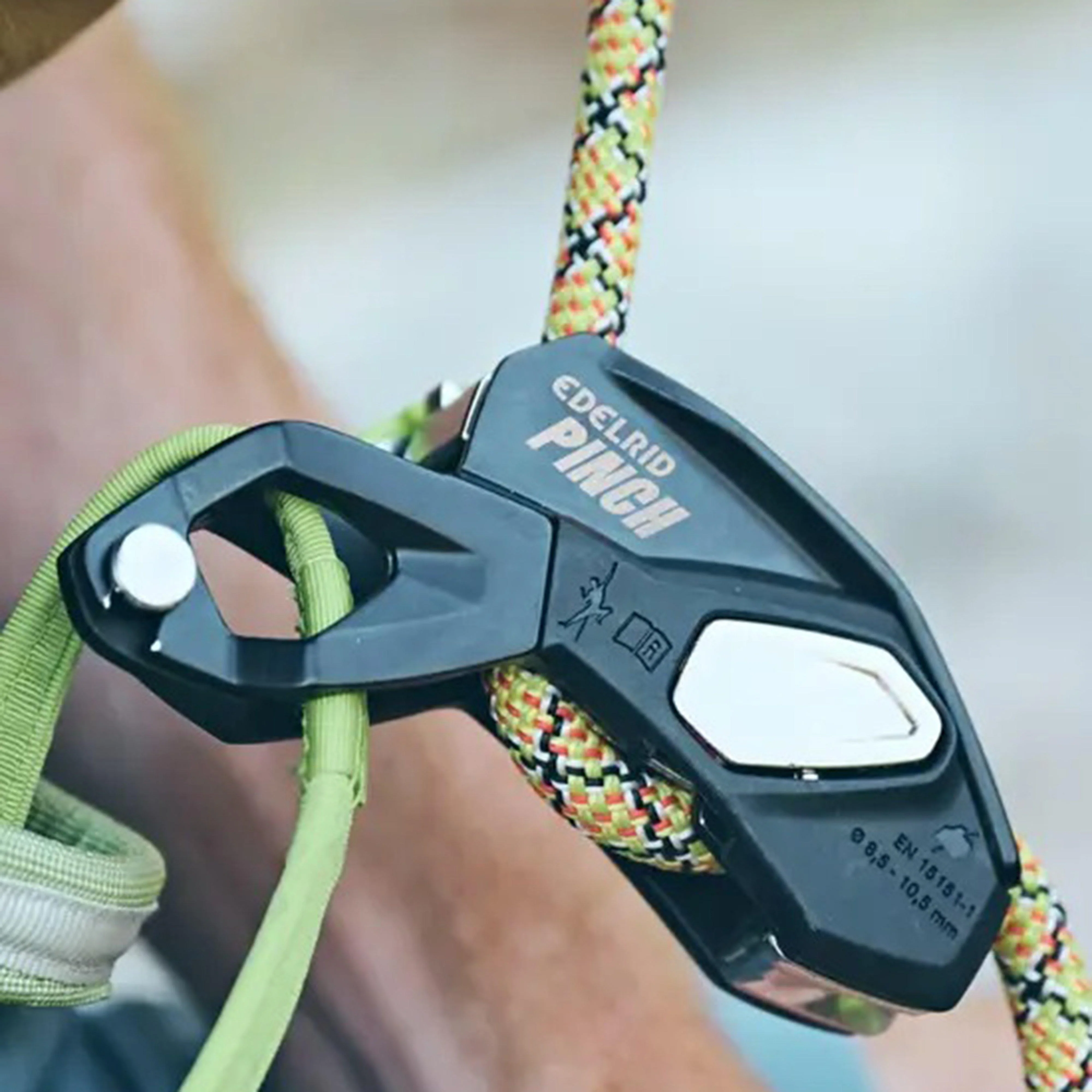 Semi-Automatic Belay Devices - Image 12