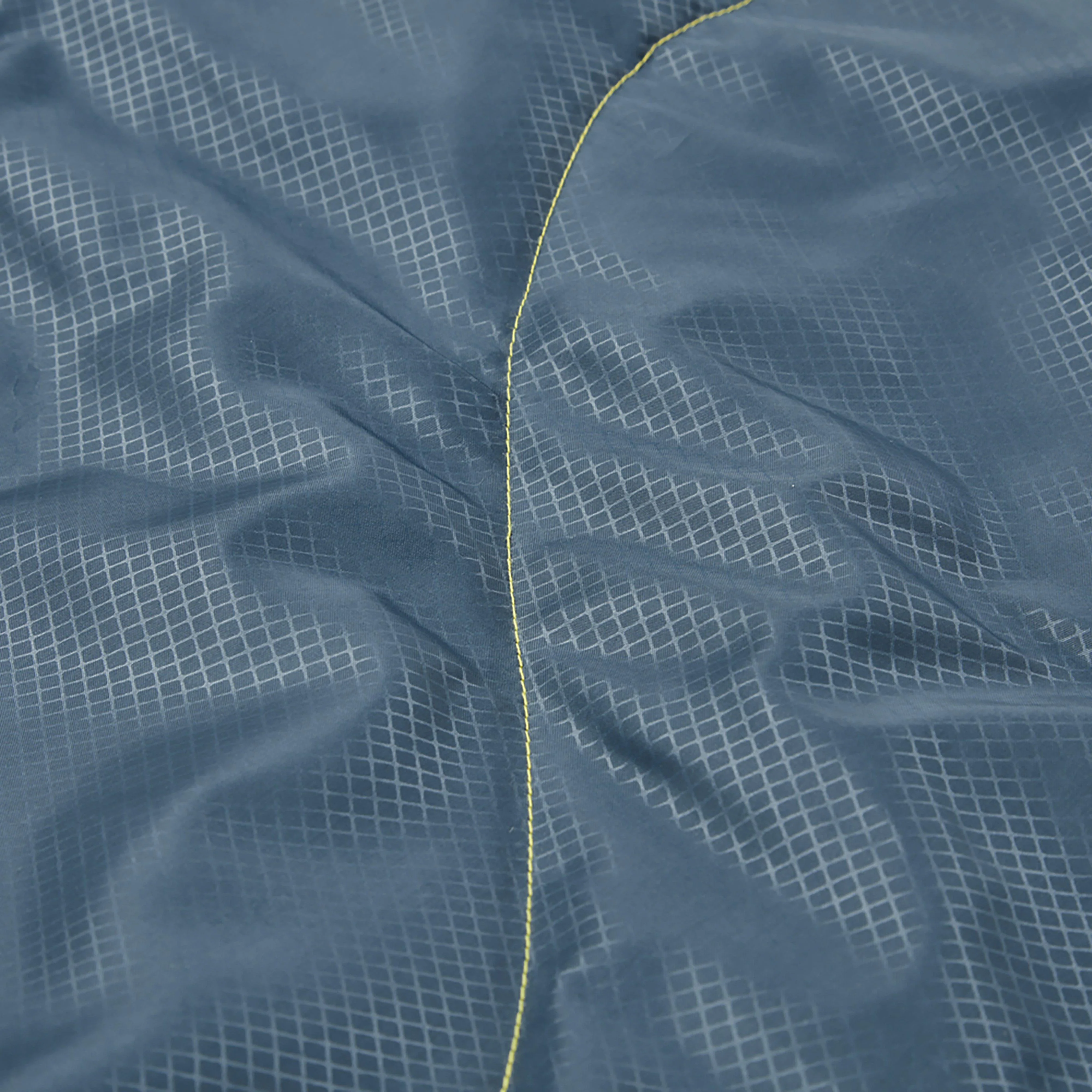 Adventurer 200c Sleeping Bag - Image 8
