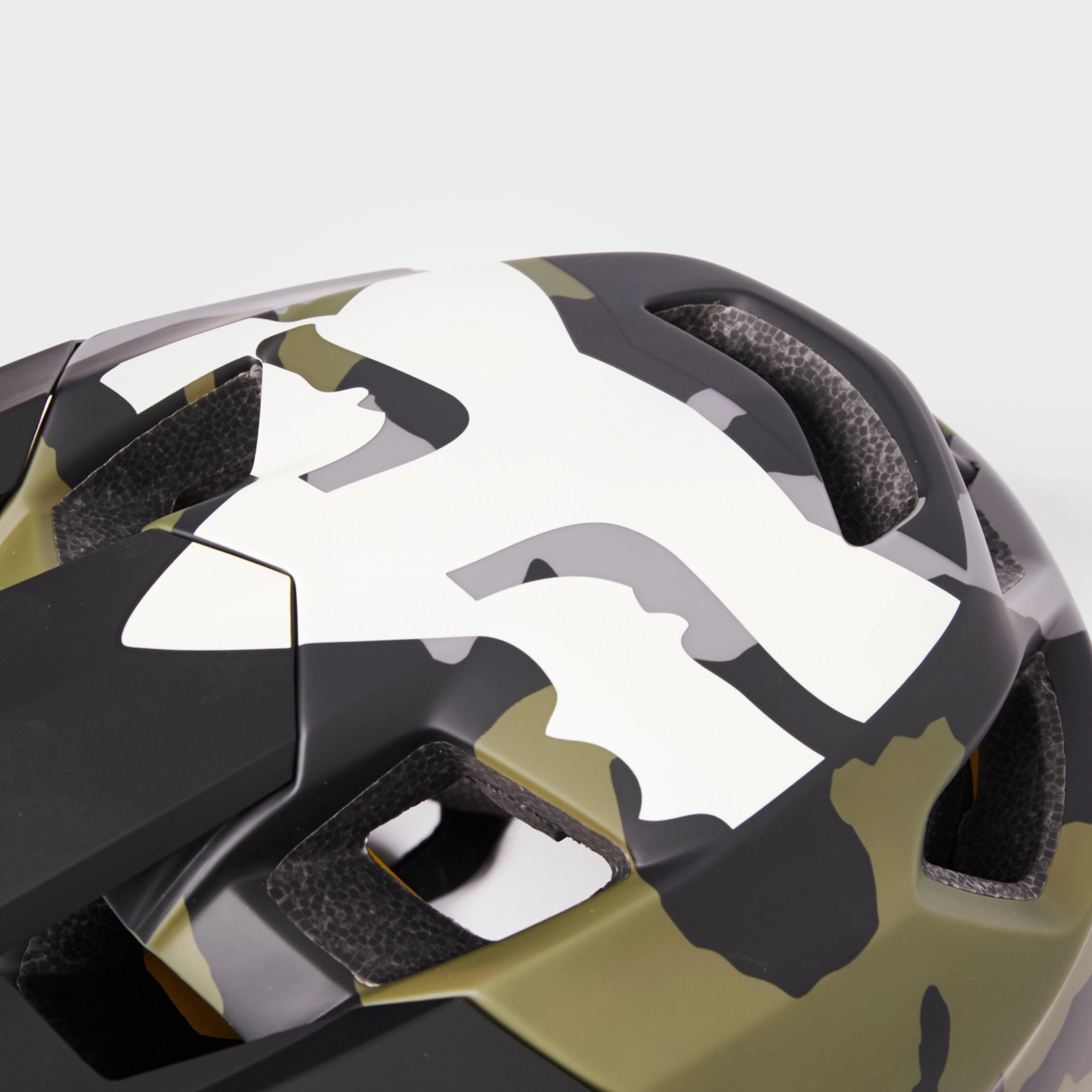 Proframe Bike Helmet - Image 6