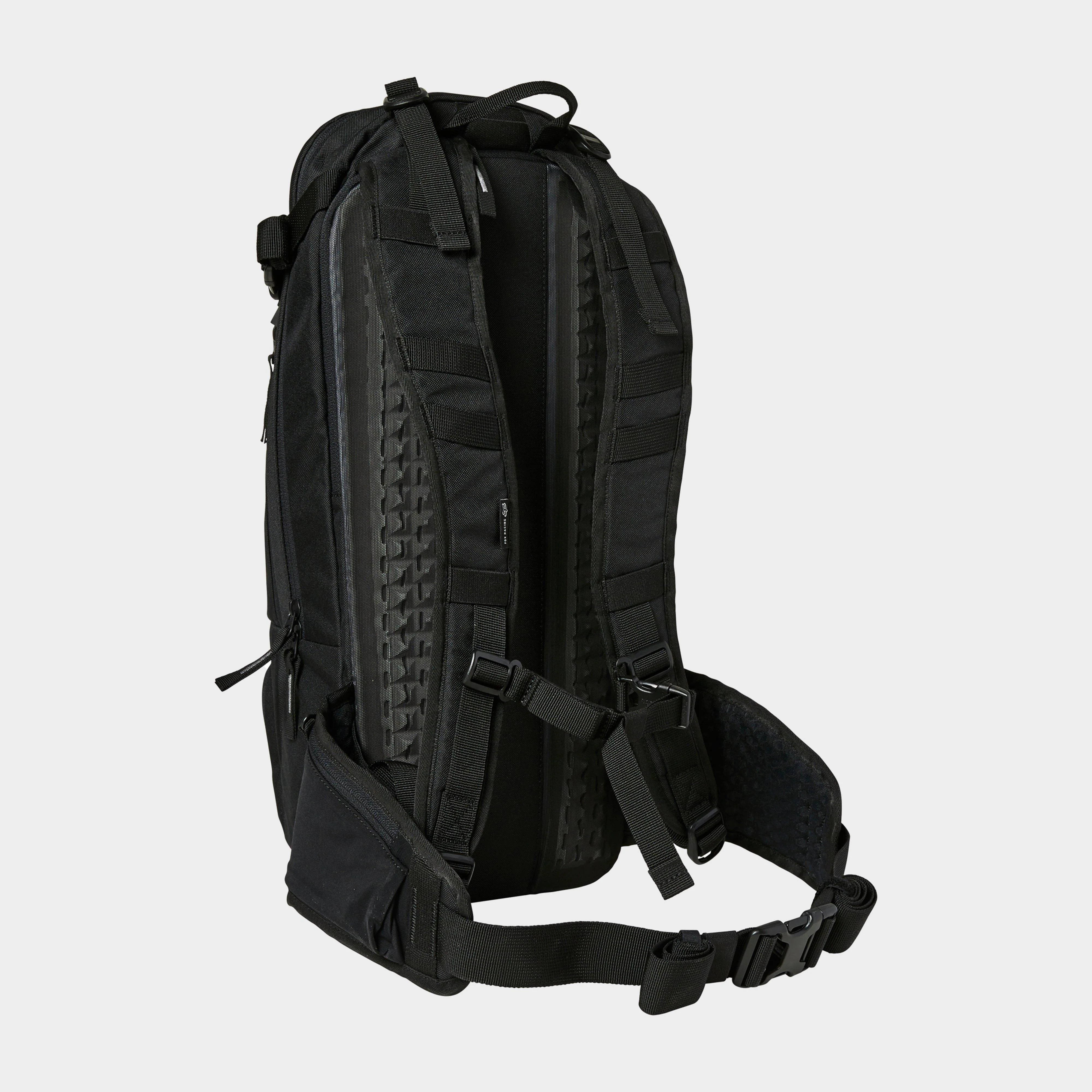 Utility 18L Hydration Pack - Image 2