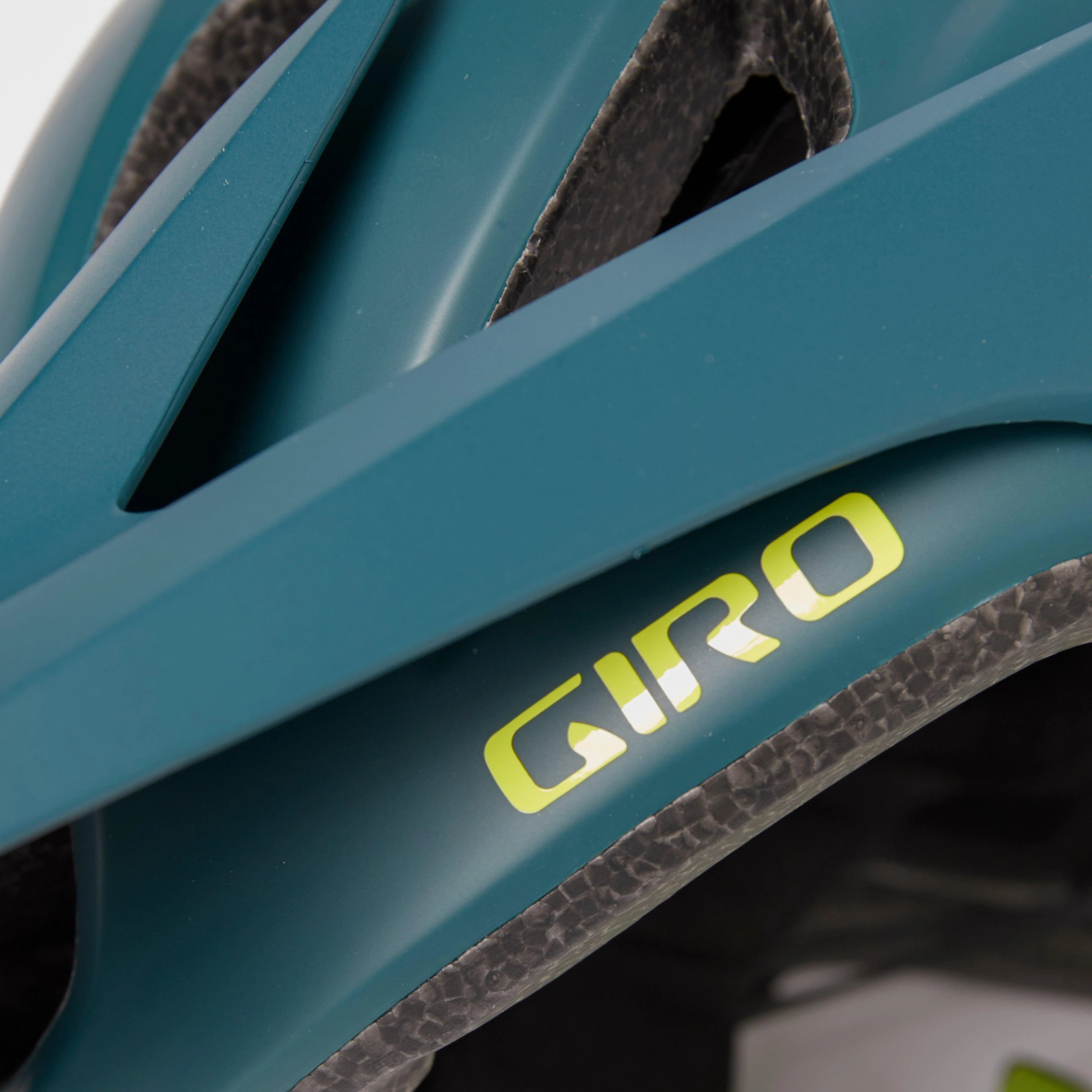 Chronicle MIPS Helmet - Image 5