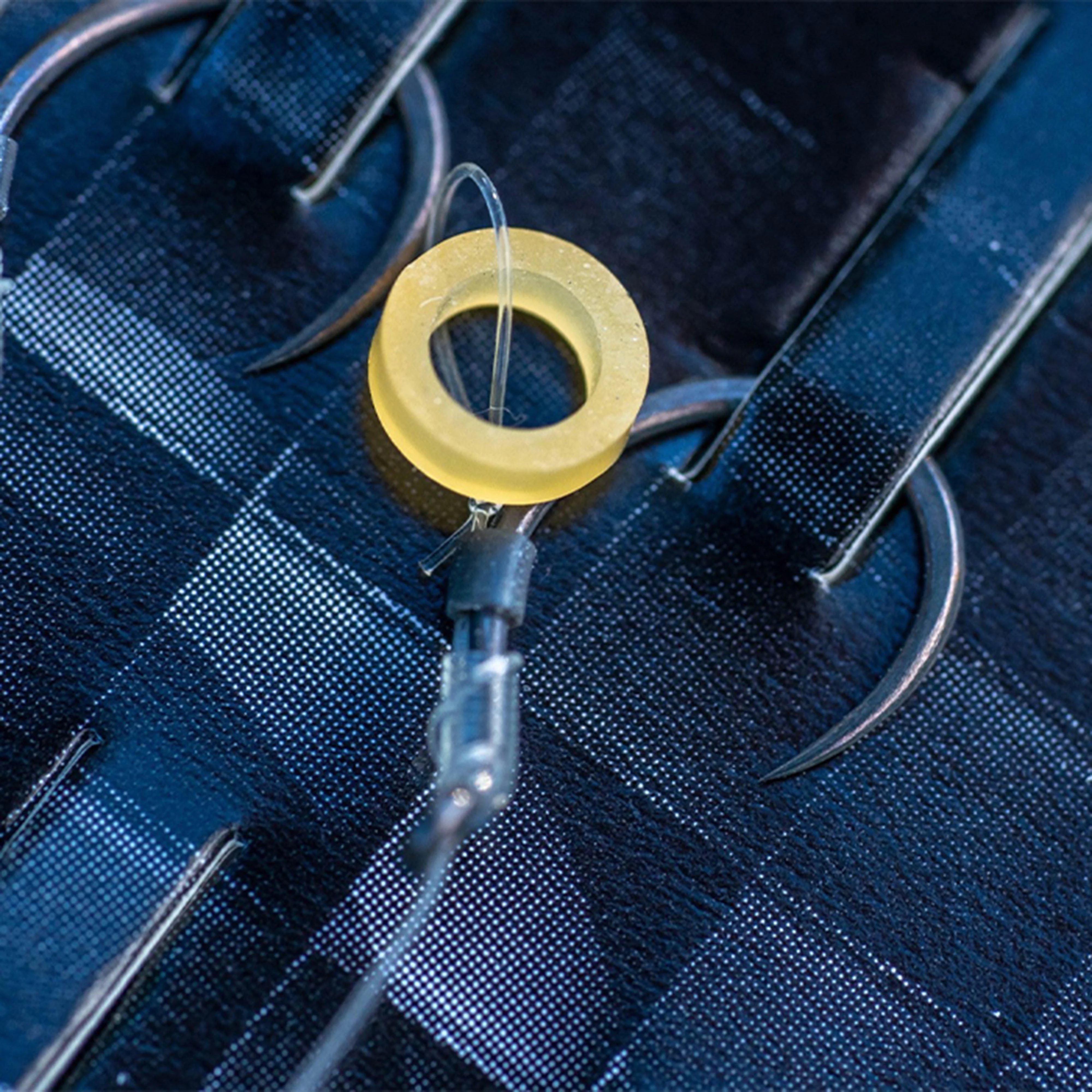 QM1 Bait Band Fishing Ready Rig 4 Inch Size 14 - Image 5