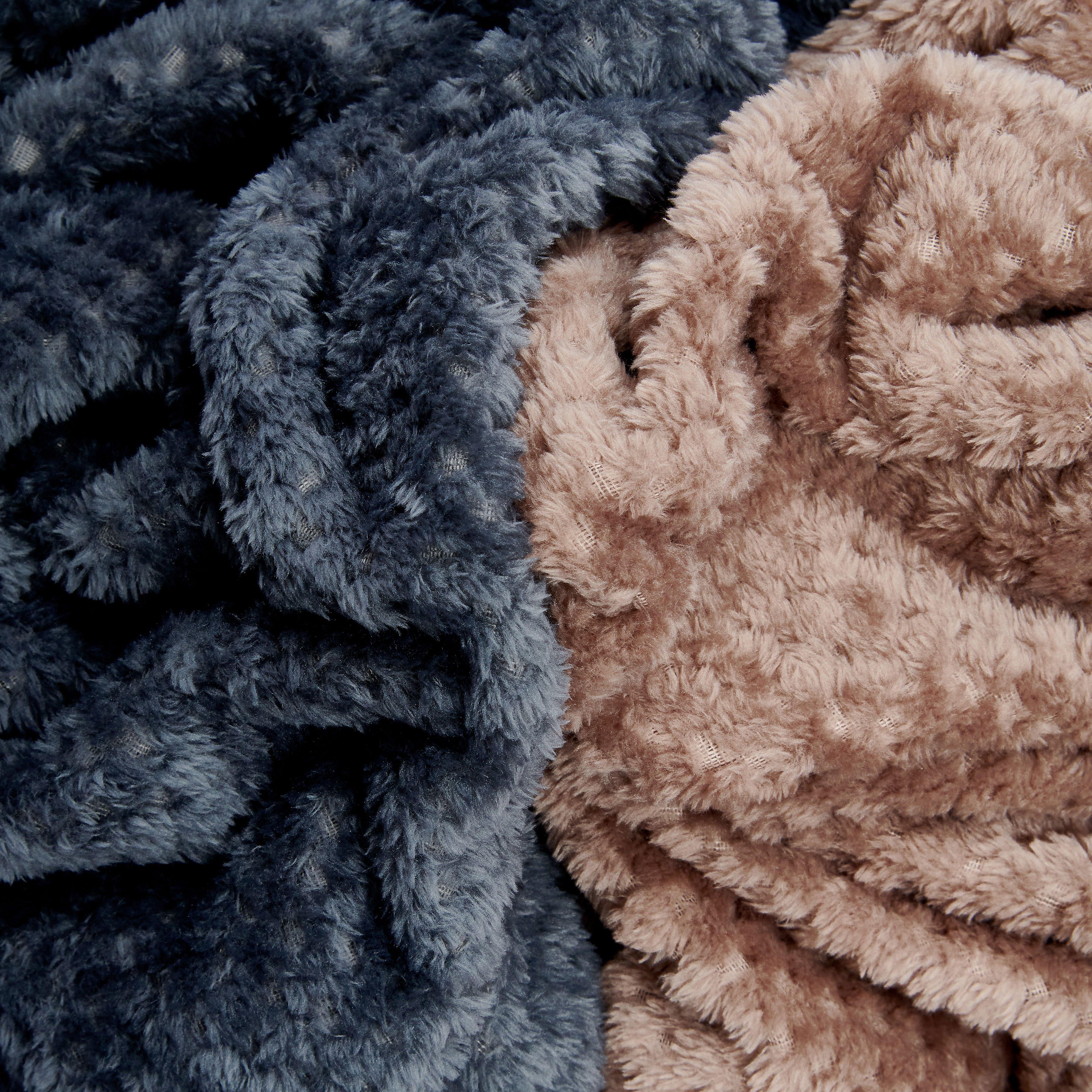 Honeycomb Blanket - Image 3
