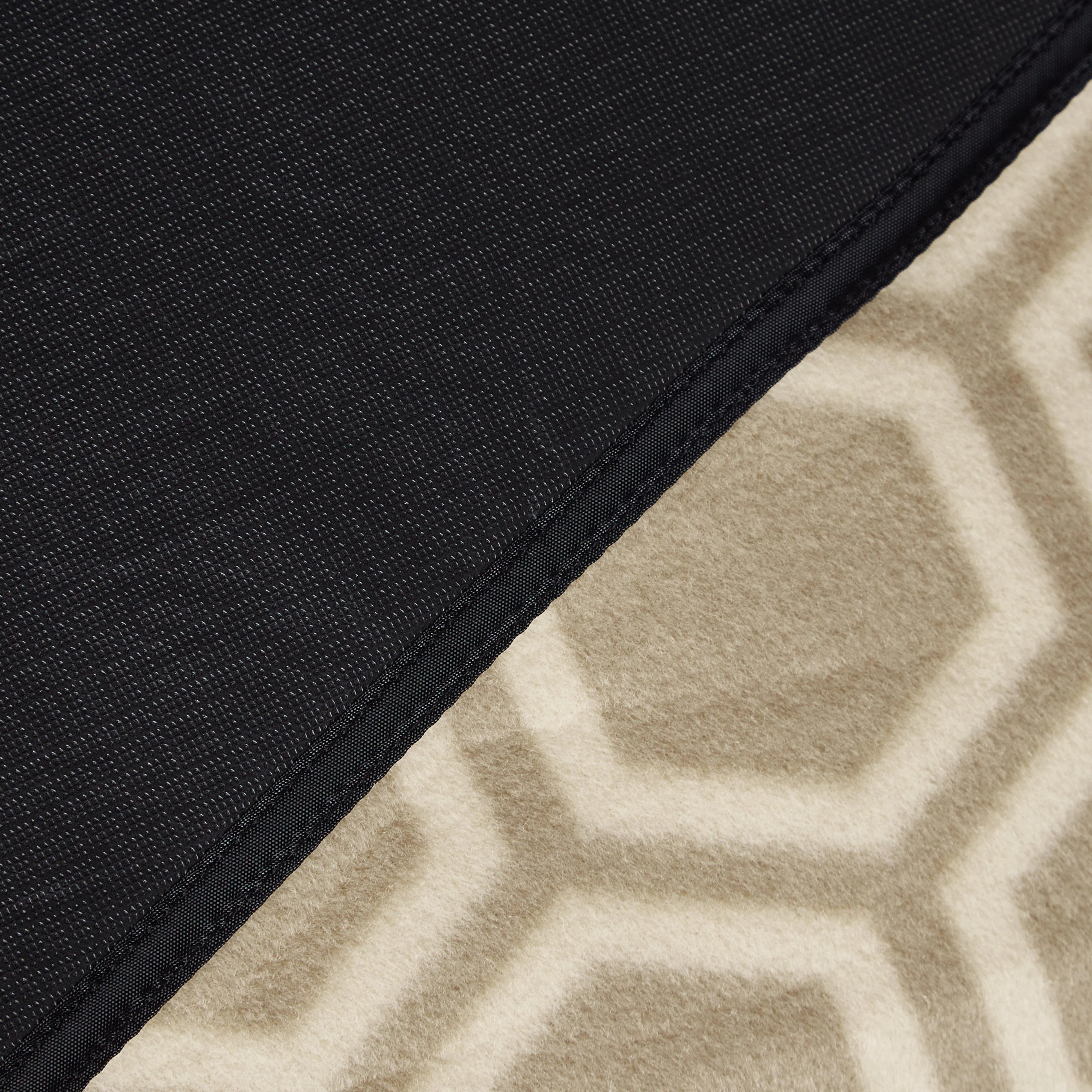 Lavvu Carpet - Image 3
