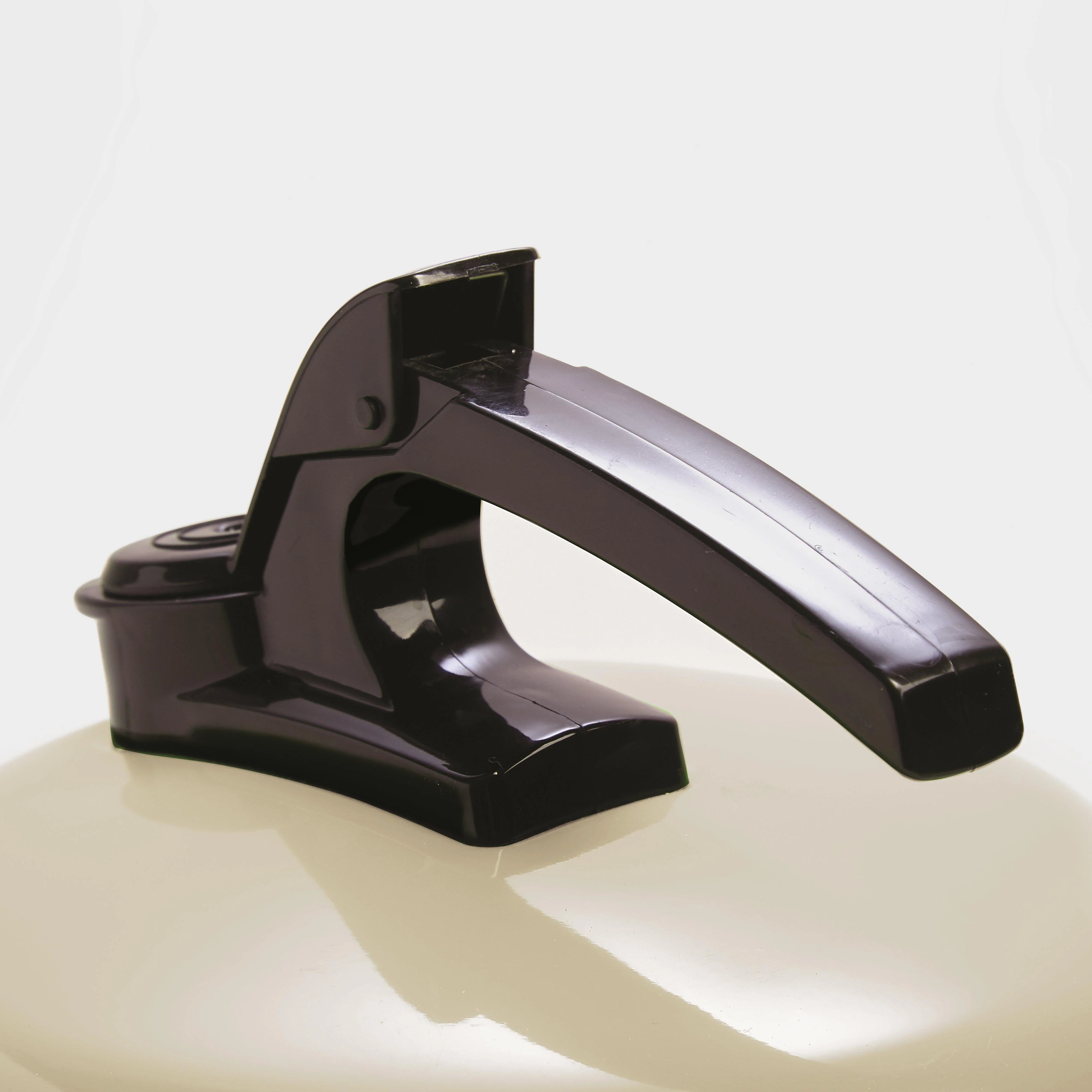 Whistling Kettle 1L - Image 2