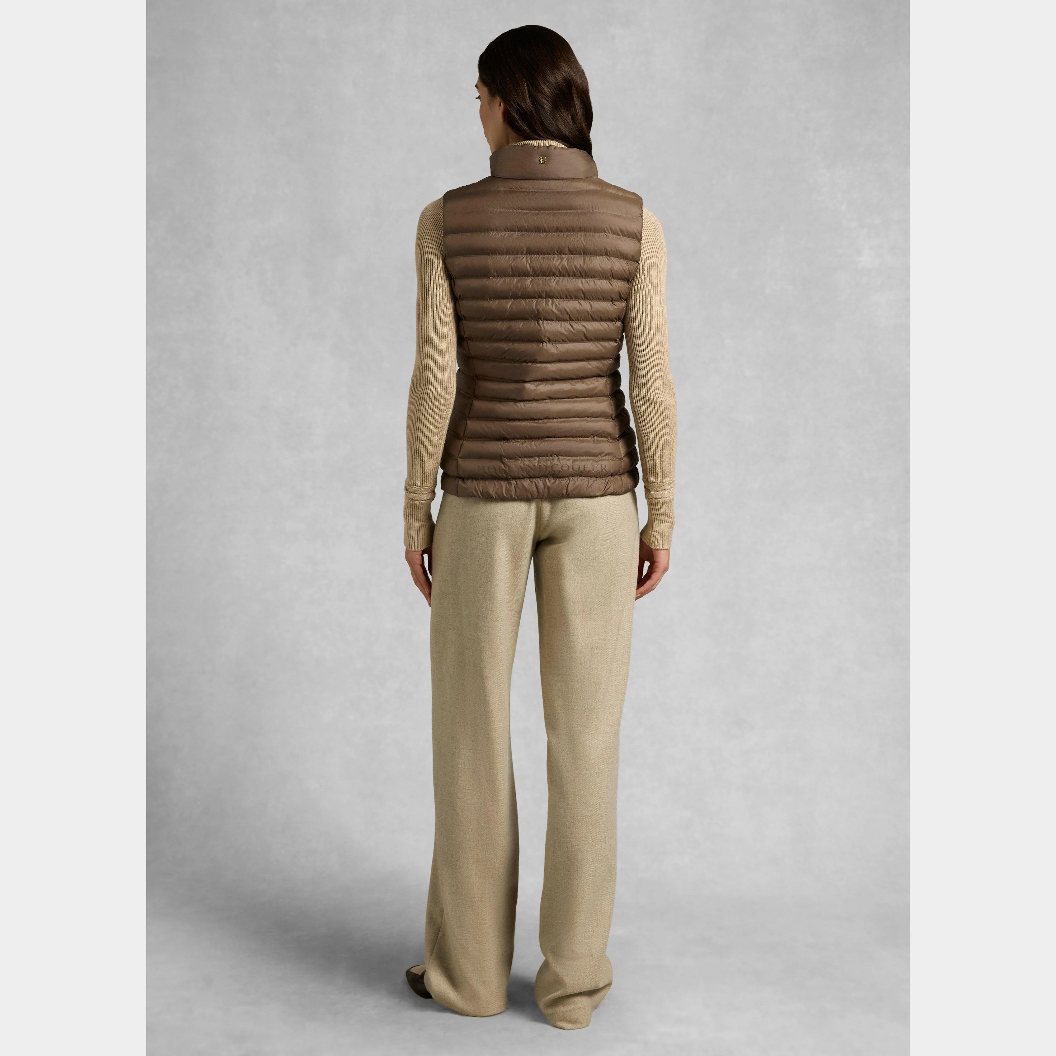 Women's Lightweight Puffer Gilet Chestnut - Image 3