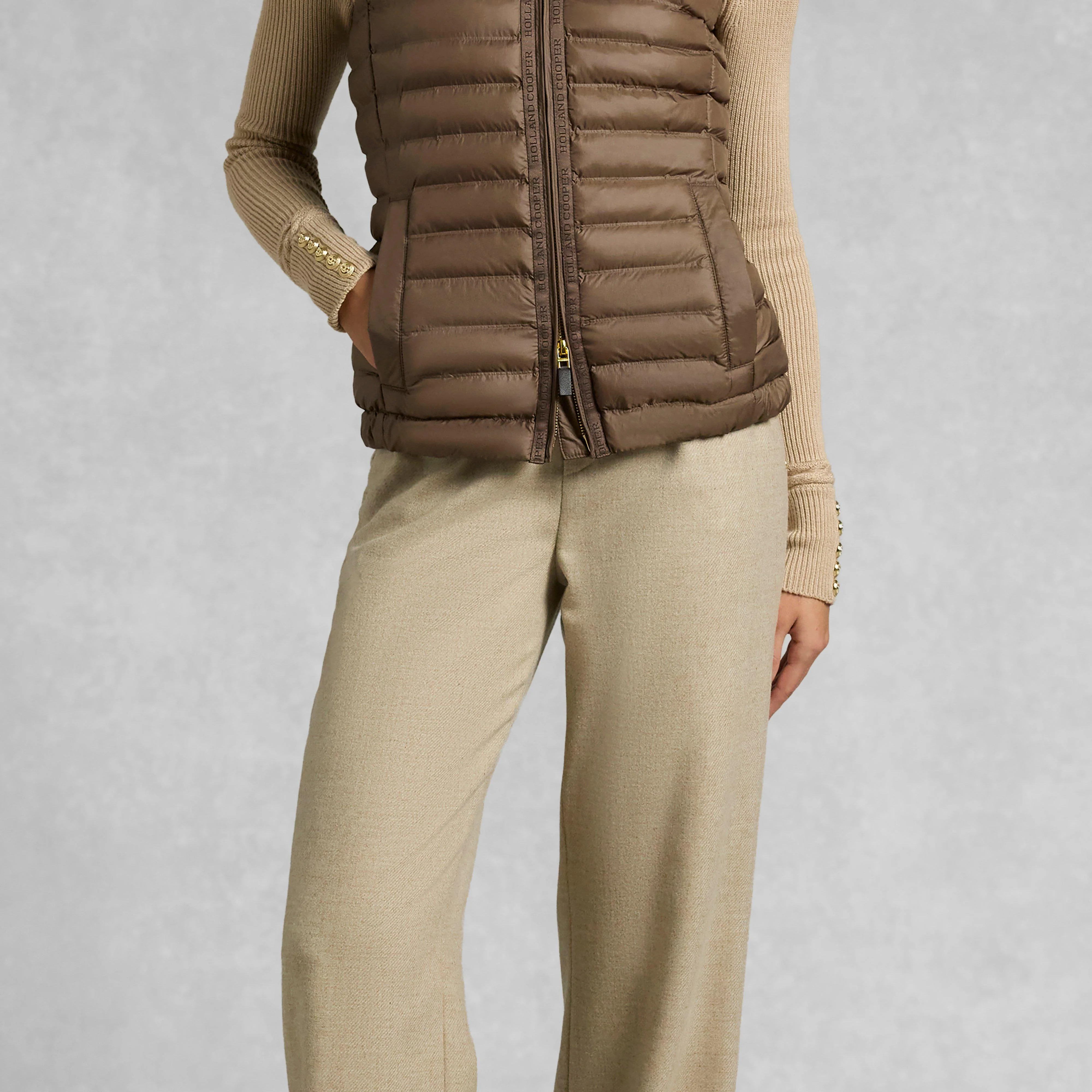 Women's Lightweight Puffer Gilet Chestnut - Image 6