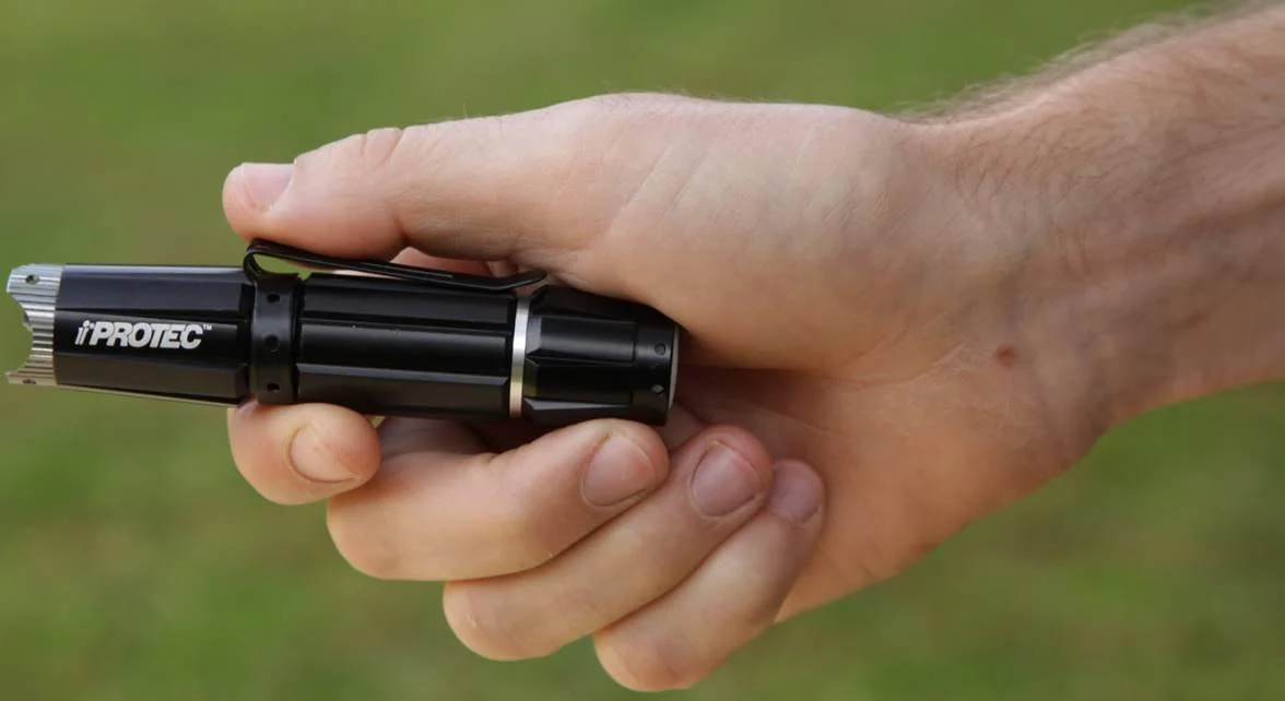 Pro 100 Lite Flashlight - Image 2