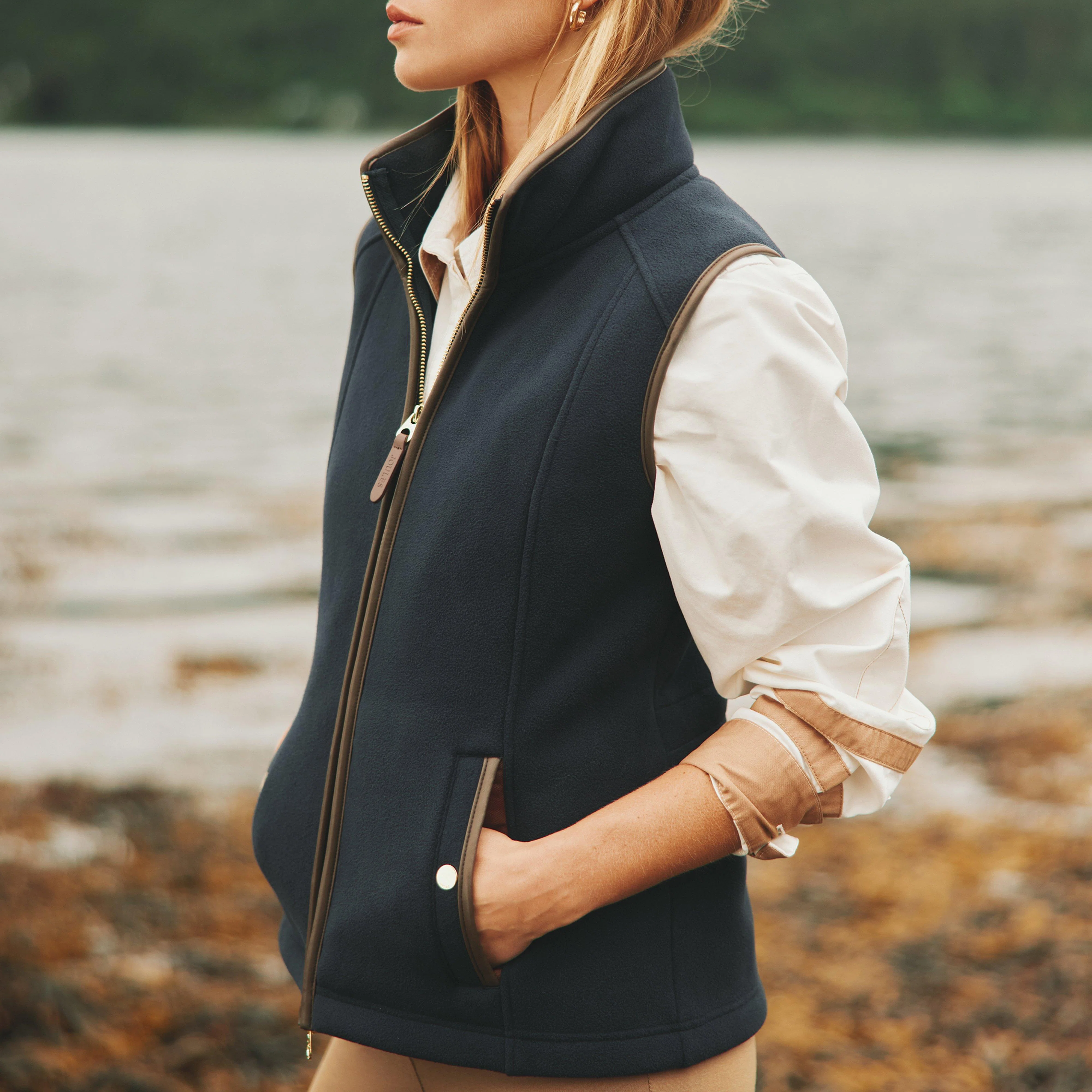 Women Fairbourne Fleece Gilet Navy - Image 2