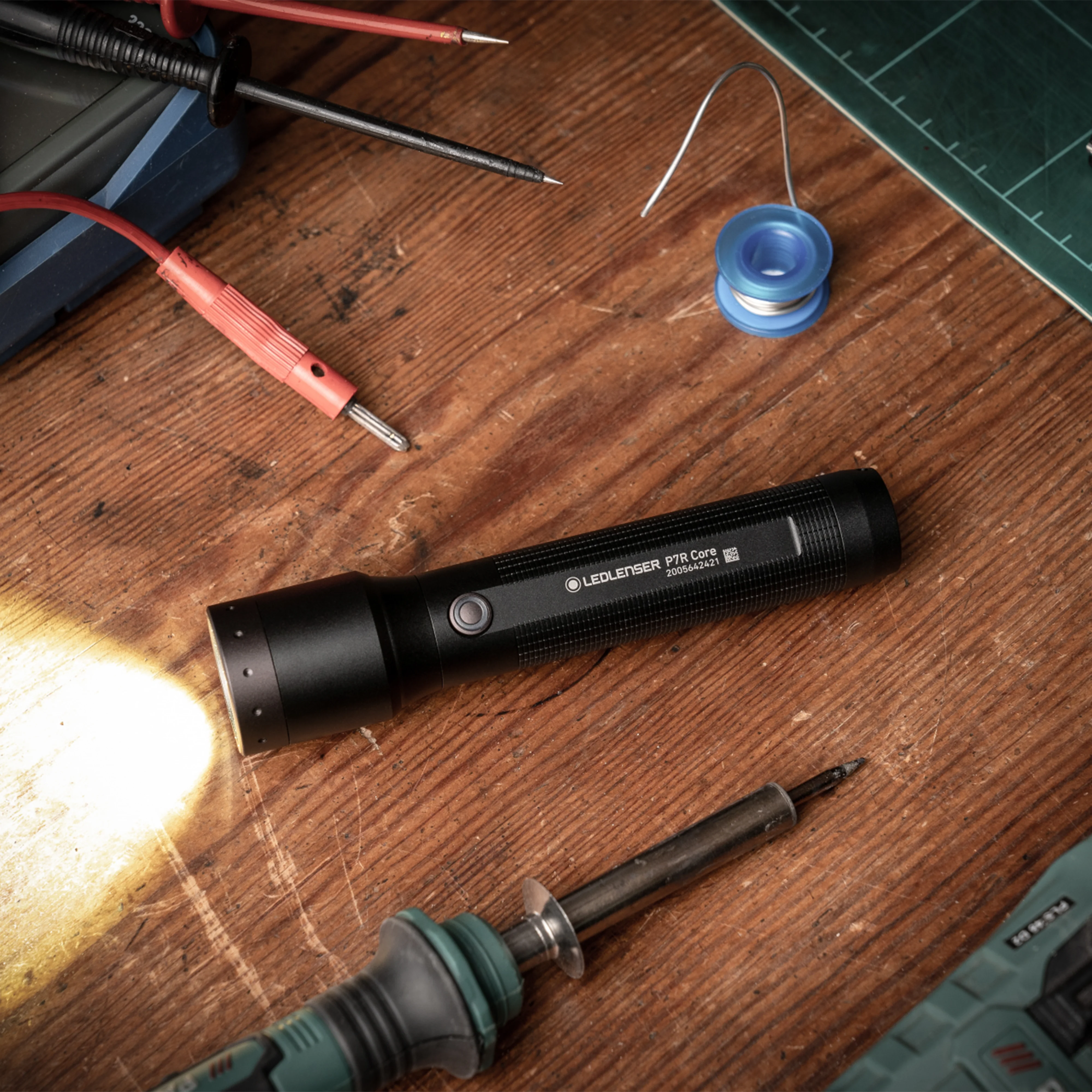 P7R Core Rechargeable LED Torch - Image 8