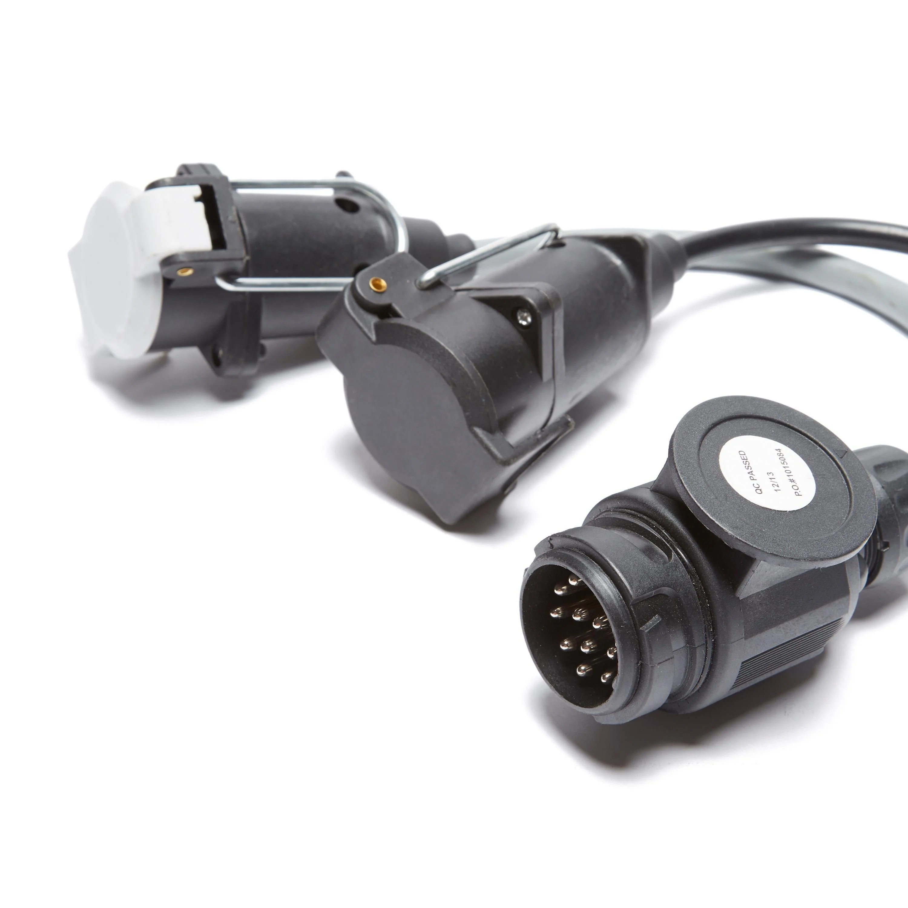 Conversion Adaptor (13-pin vehicle to 7-pin caravan) - Image 2