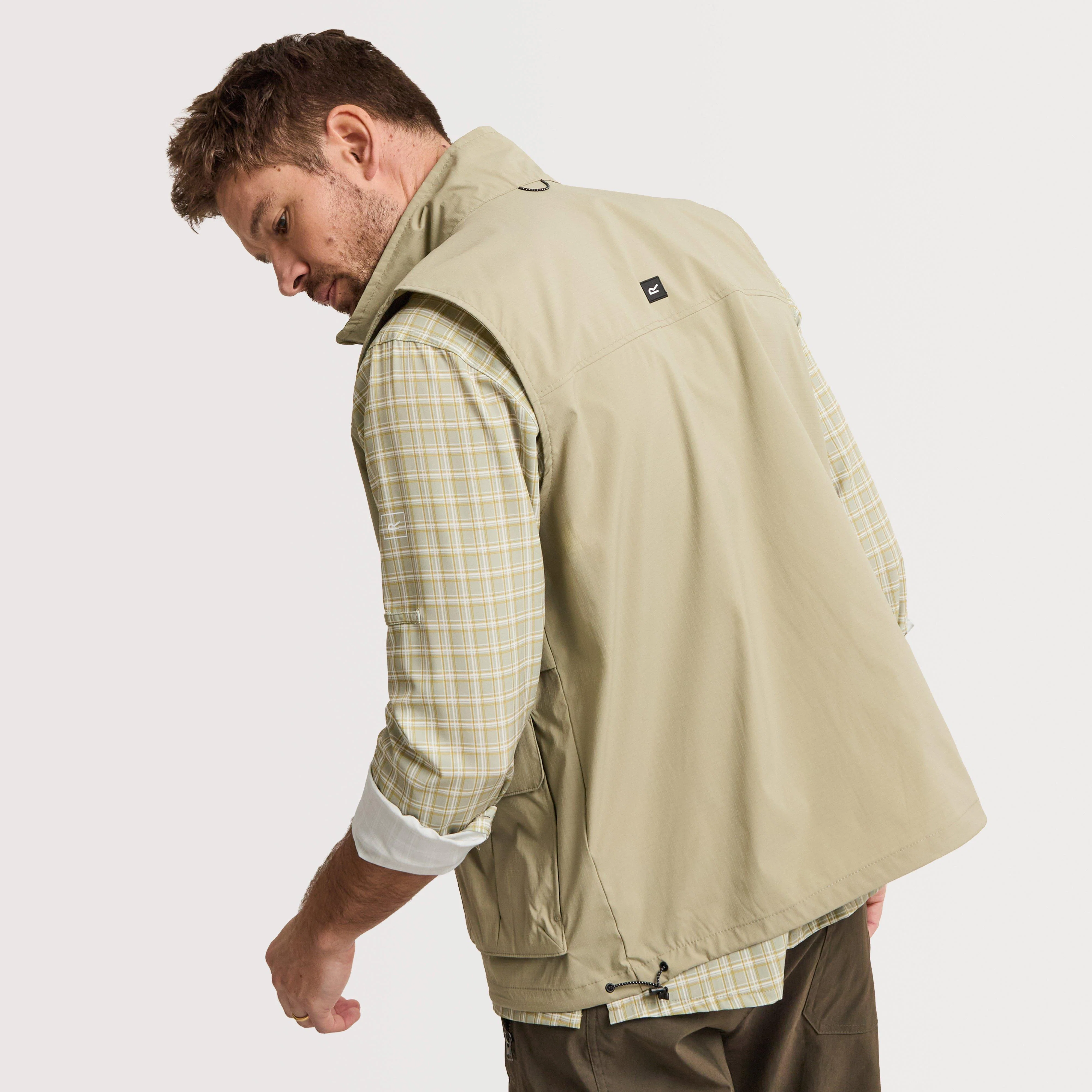 Men's Travel Light Pack Away Gilet - Image 4