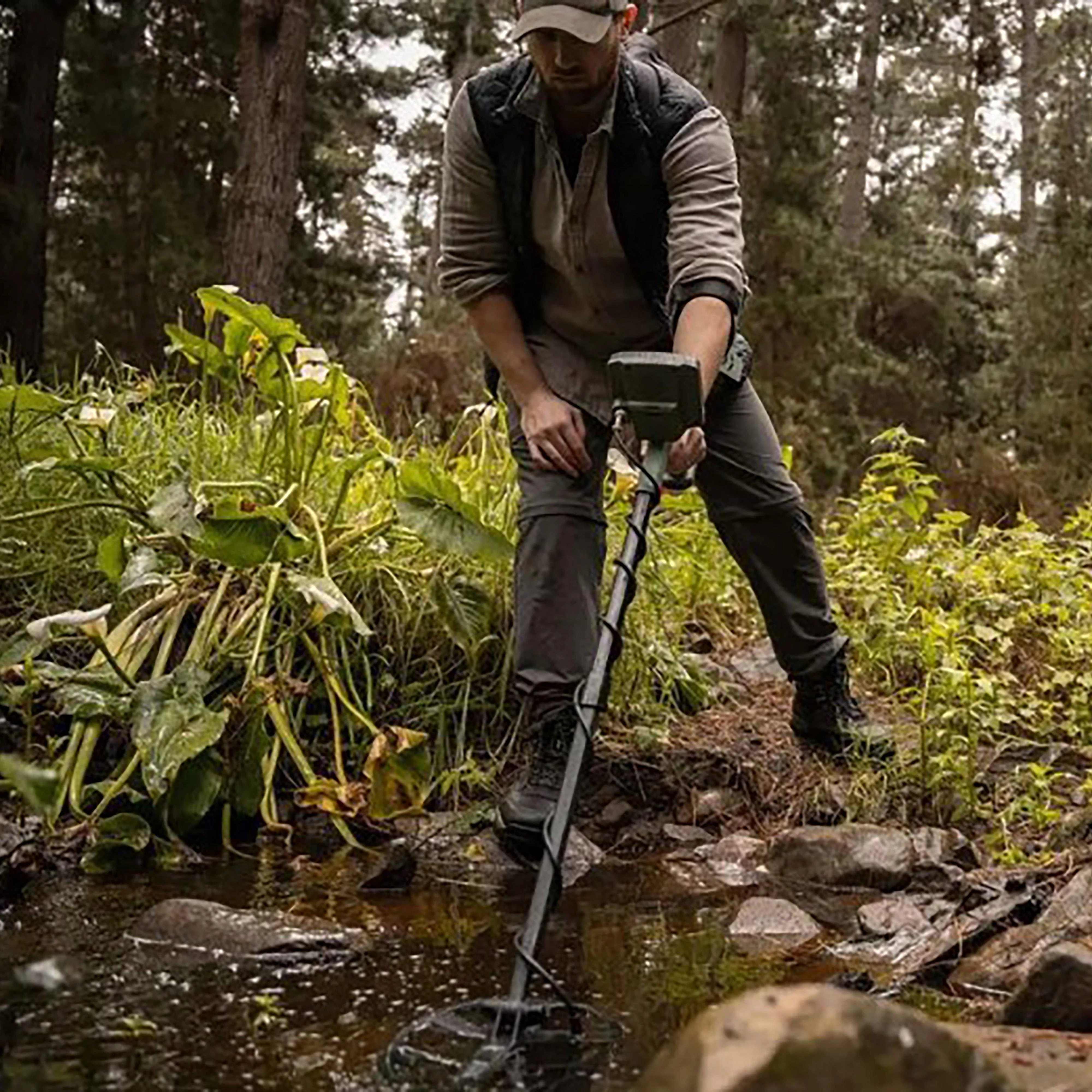X-Terra Voyager Metal Detecting Starter Kit - Image 9