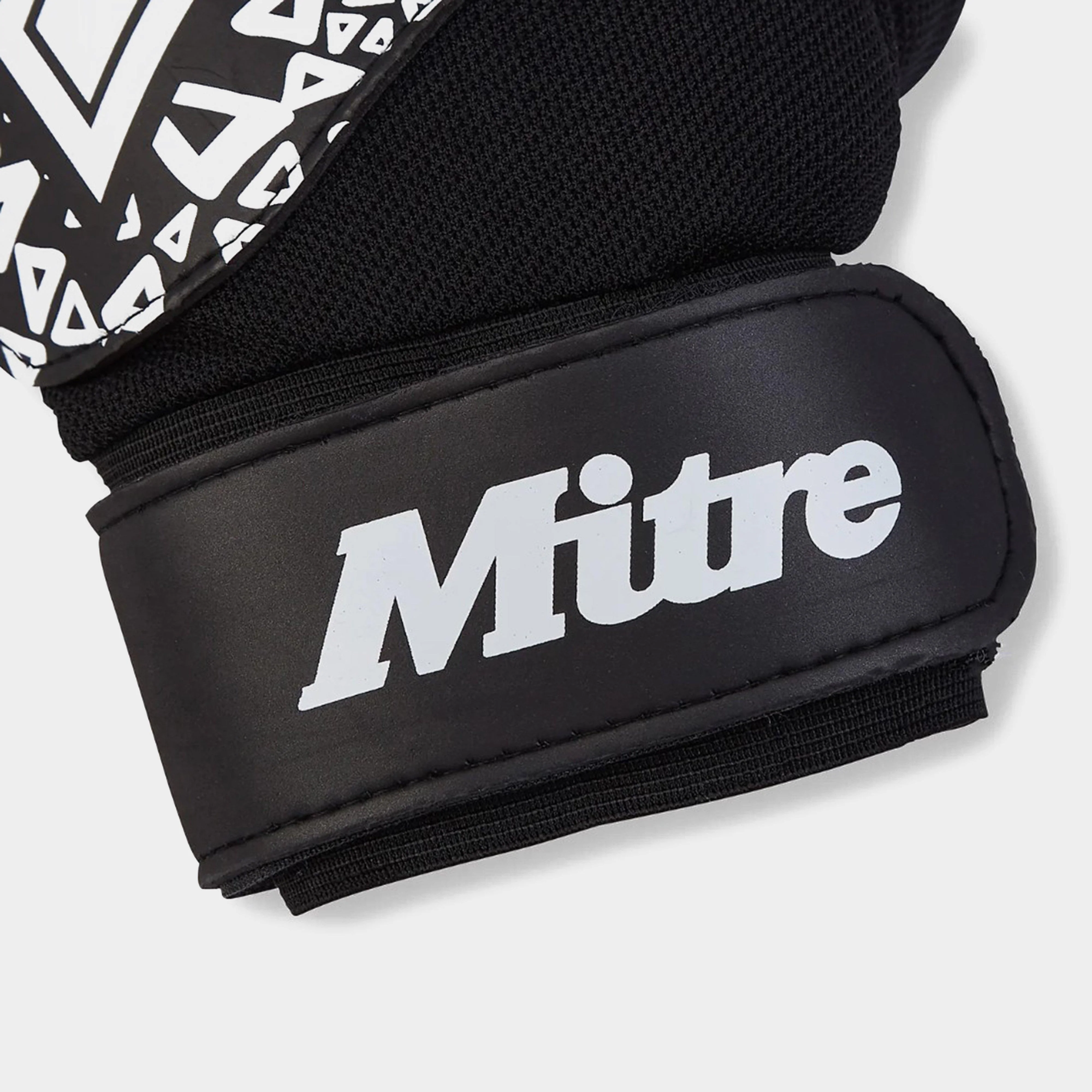Magnetite Goalkeeper Gloves - Image 4