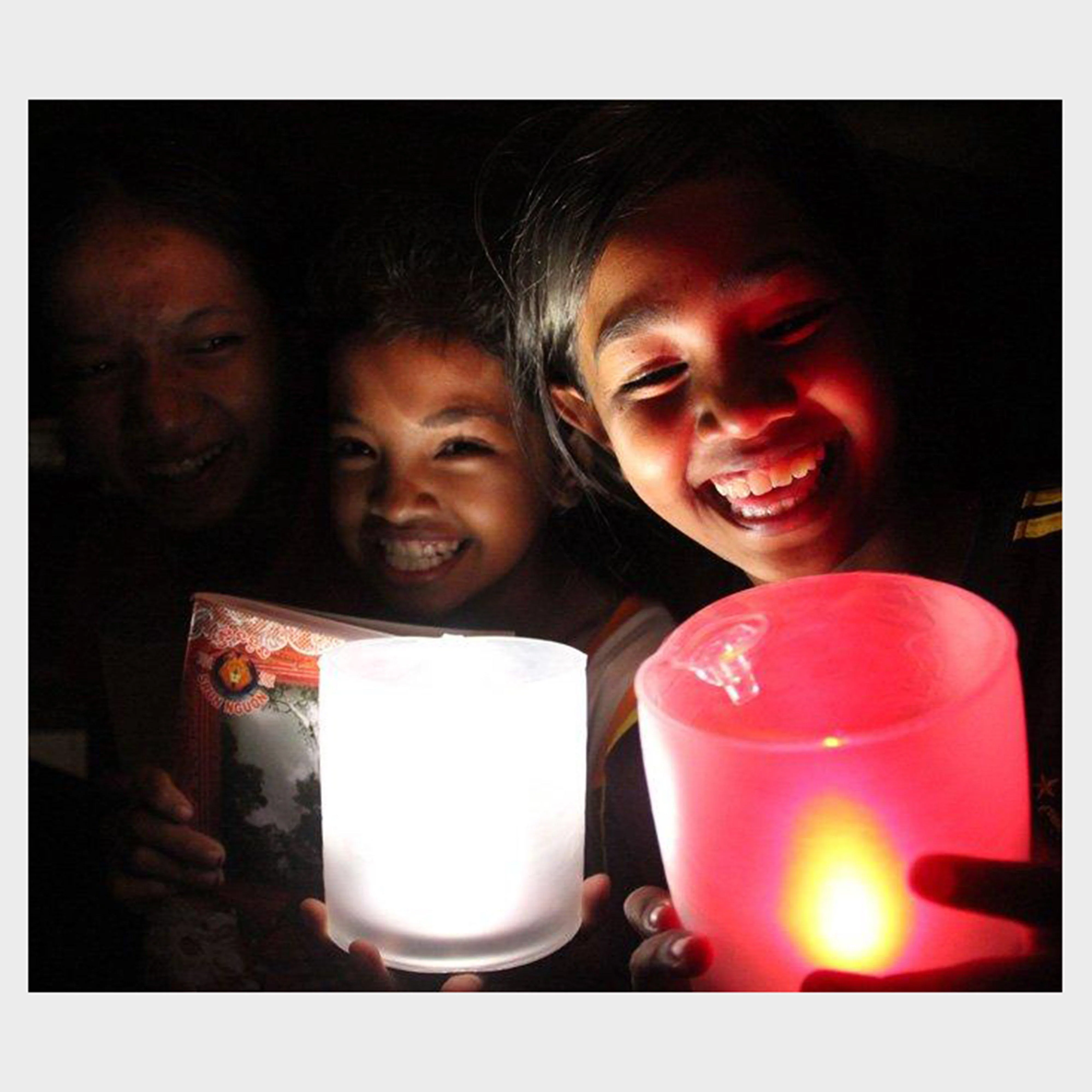 Luci EMRG Inflatable Solar Light - Image 8