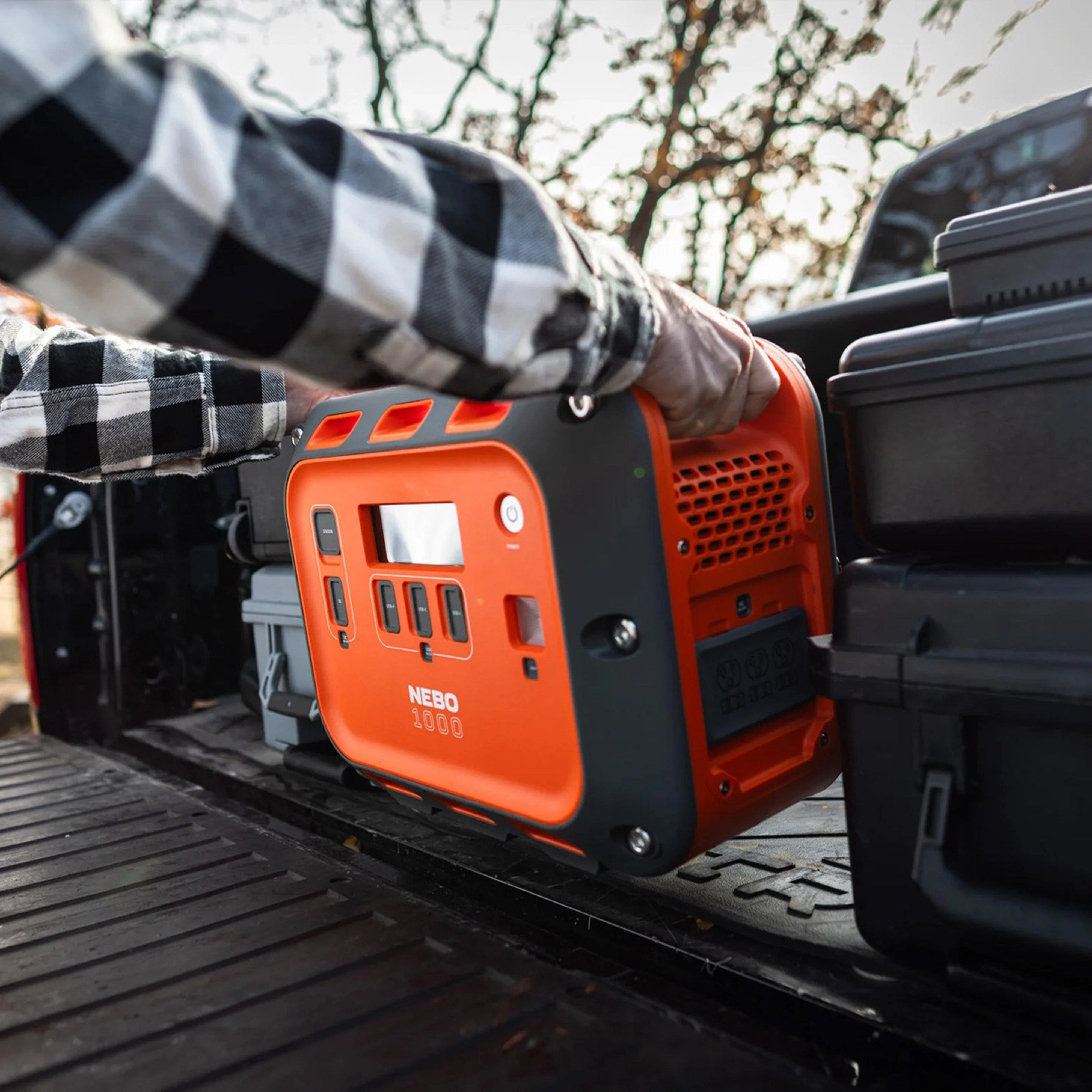 INTREPID™ 1000 Portable Power Station - Image 8