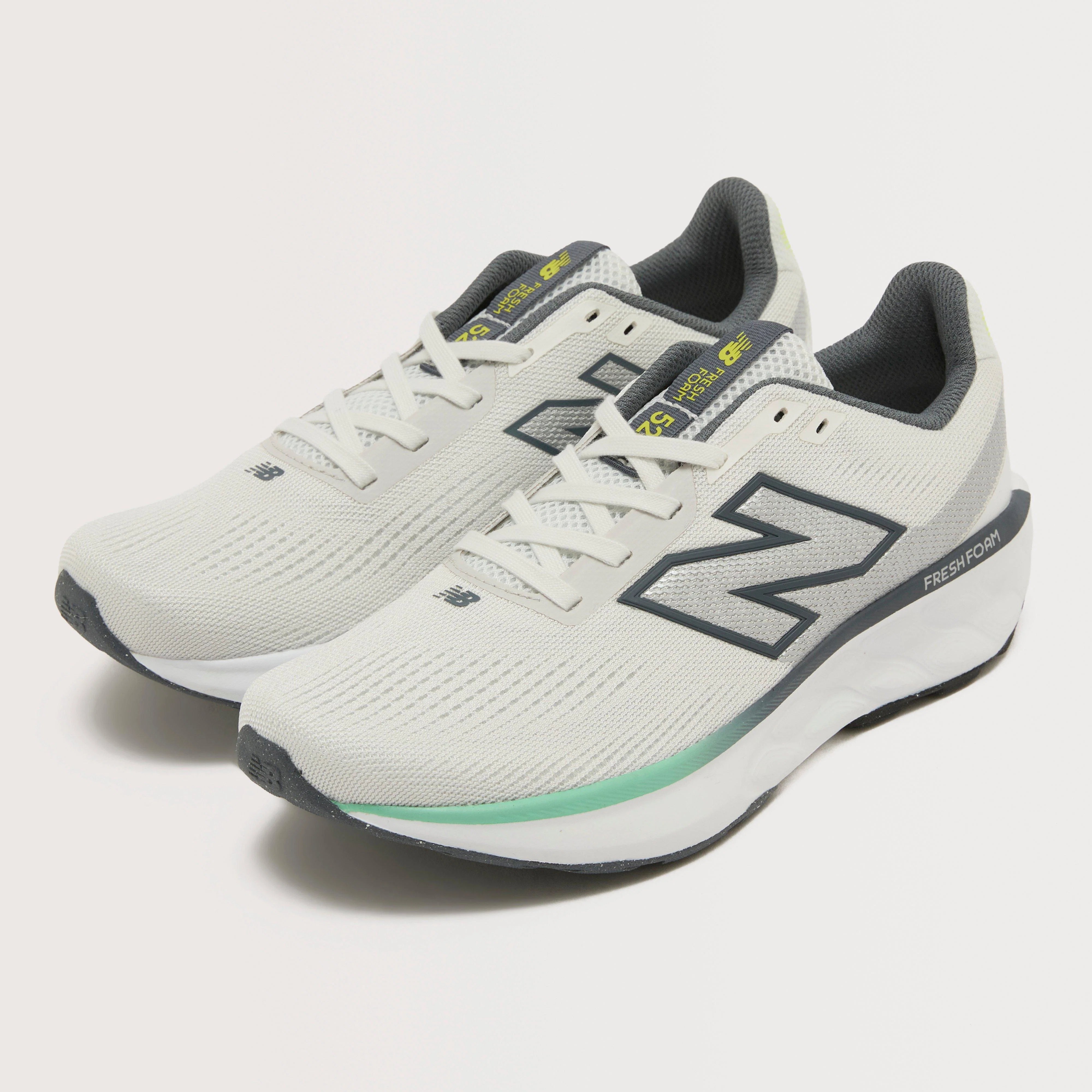 Men's Fresh Foam 520 V9 Running Shoes - Image 2