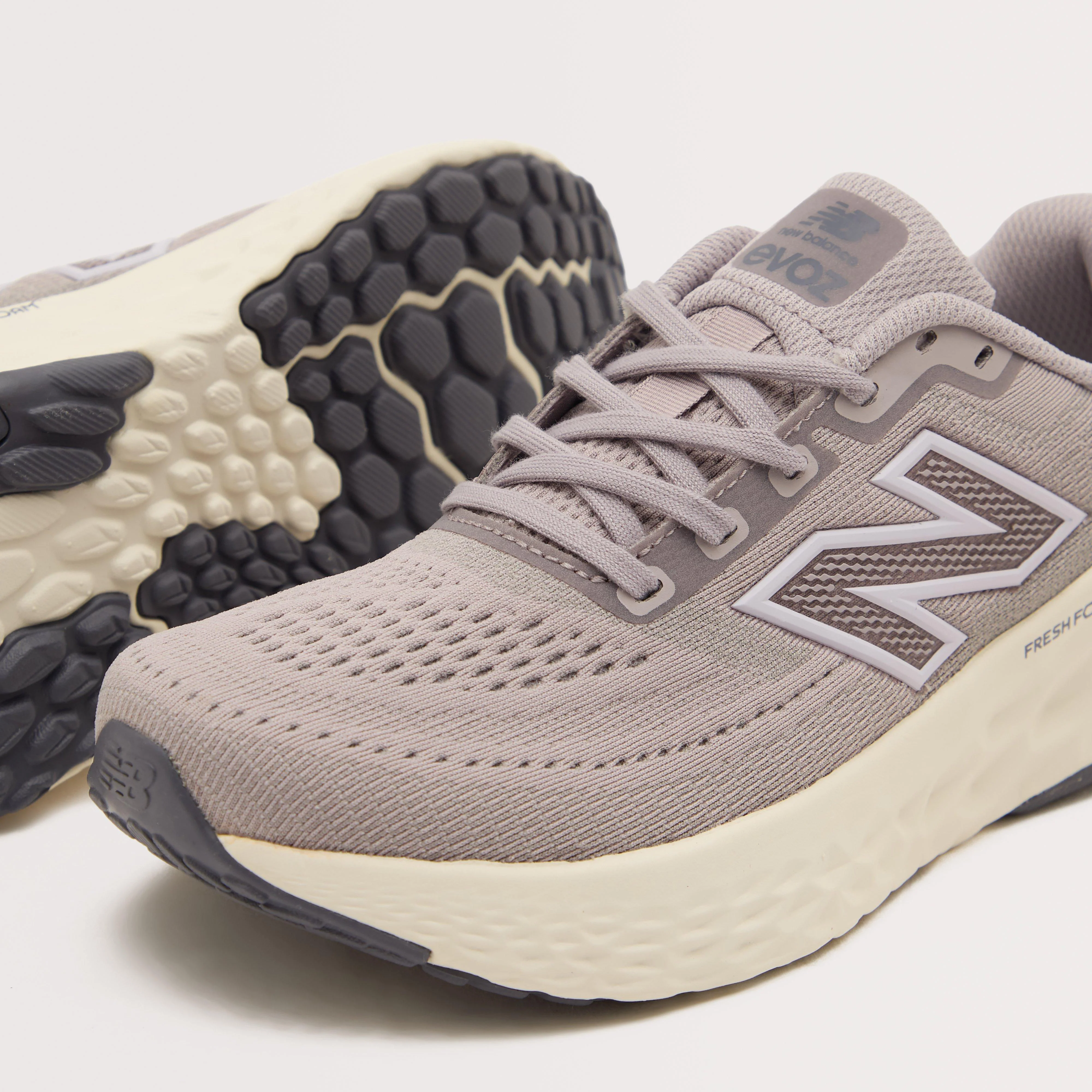Women’s Free Foam X EVOZ V4 Running Shoes - Image 4