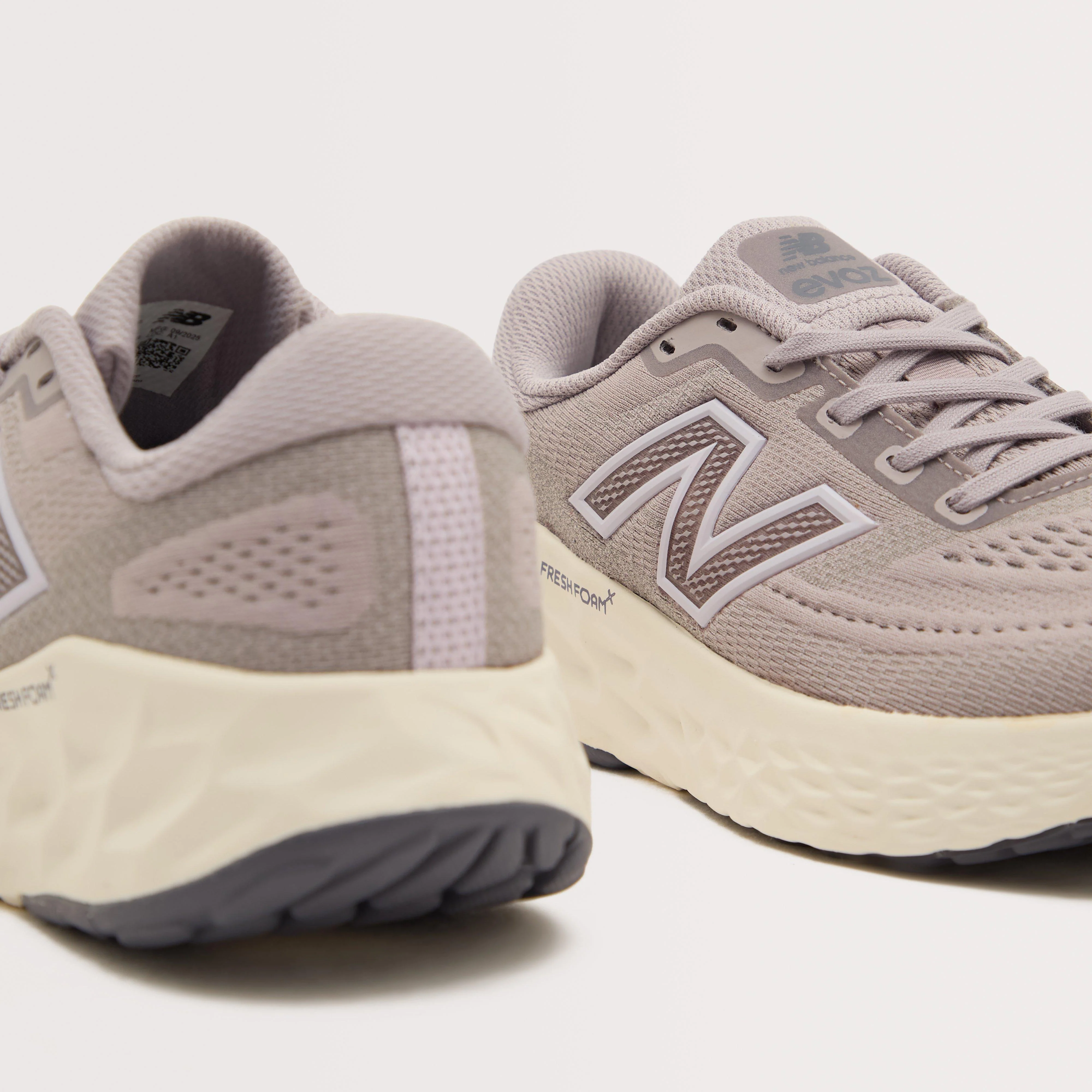 Women’s Free Foam X EVOZ V4 Running Shoes - Image 6