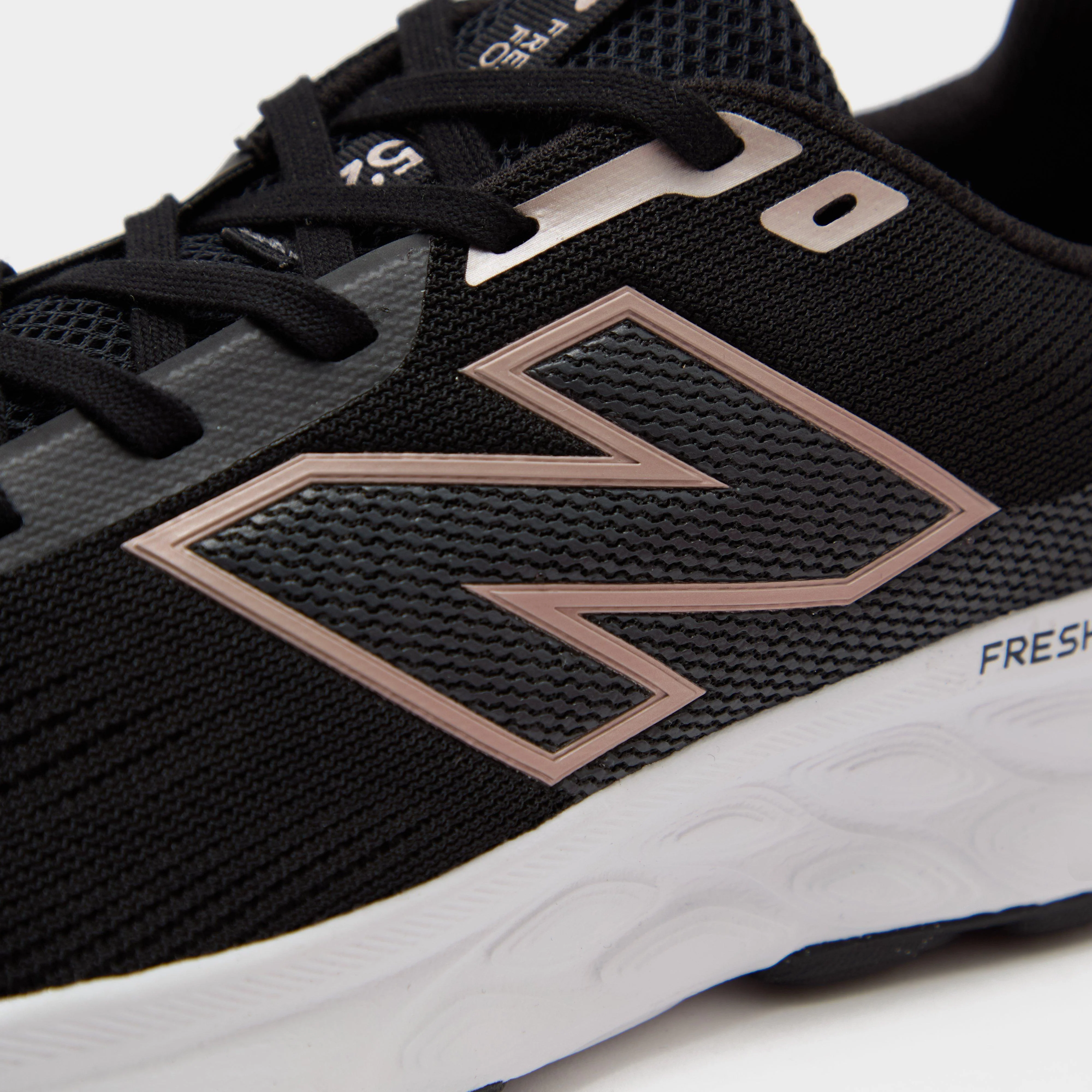 Women's Fresh Foam 520 V9 Running Shoes - Image 4