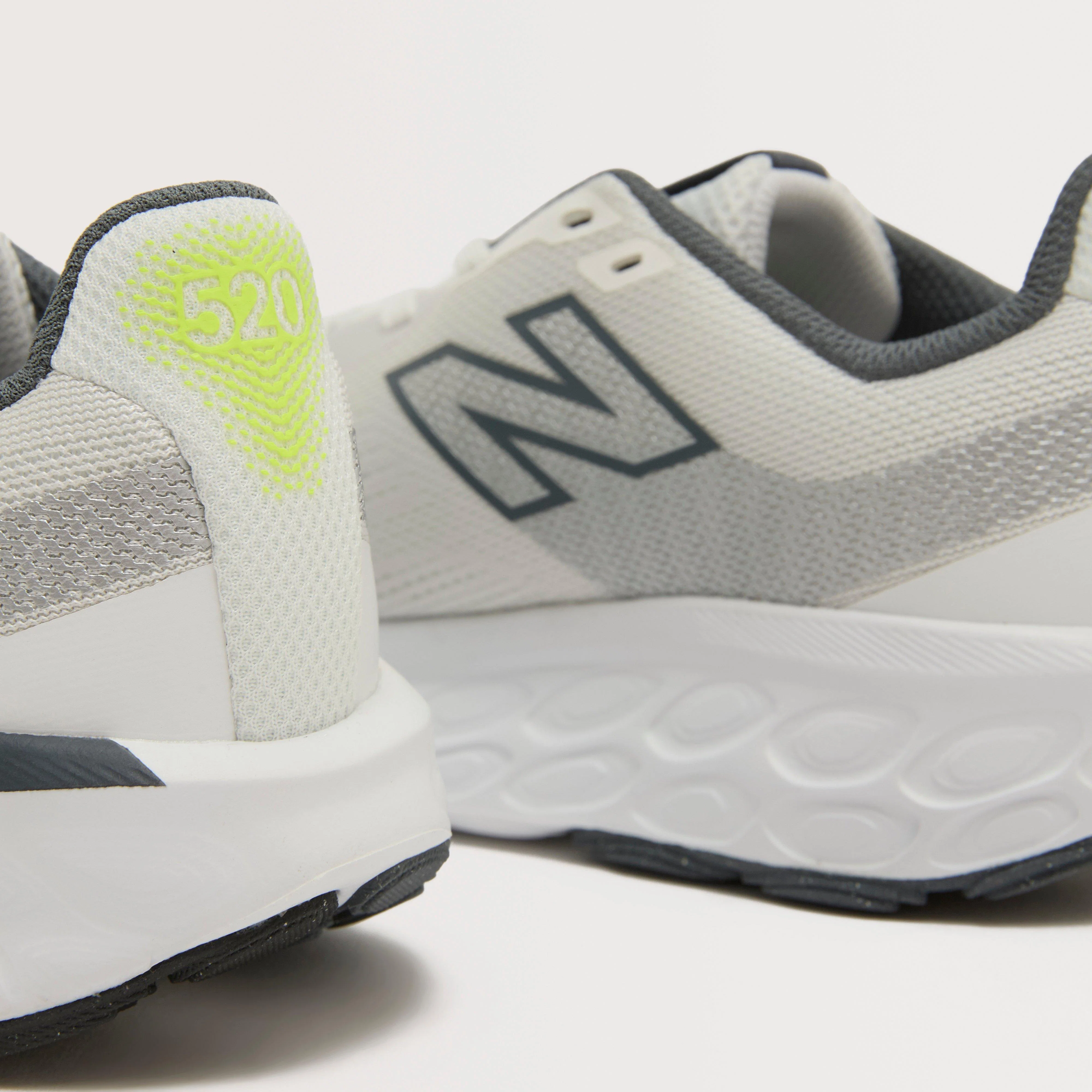 Women's Fresh Foam 520 V9 Running Shoes - Image 6