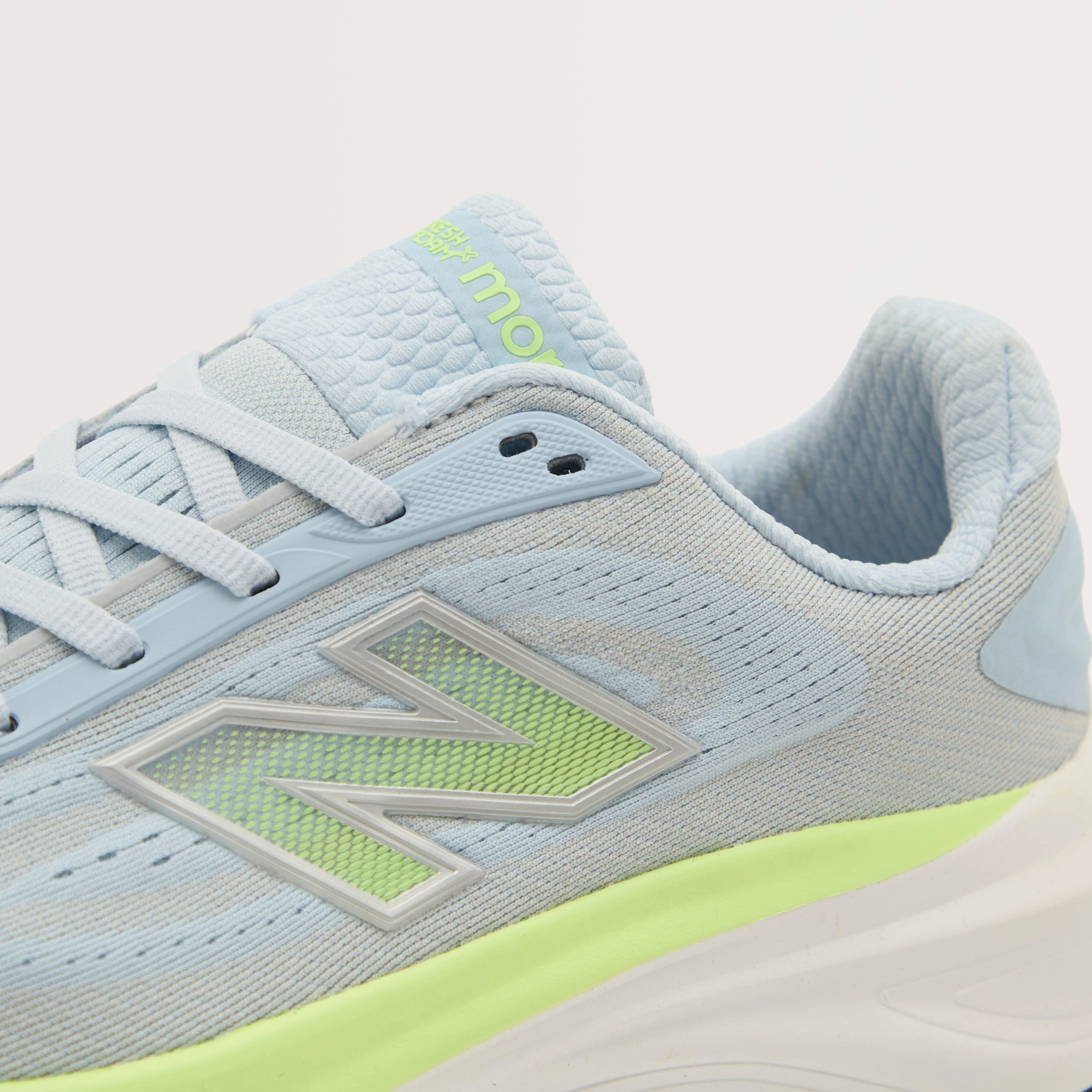 Women’s Fresh Foam X More V6 Running Shoe - Image 5