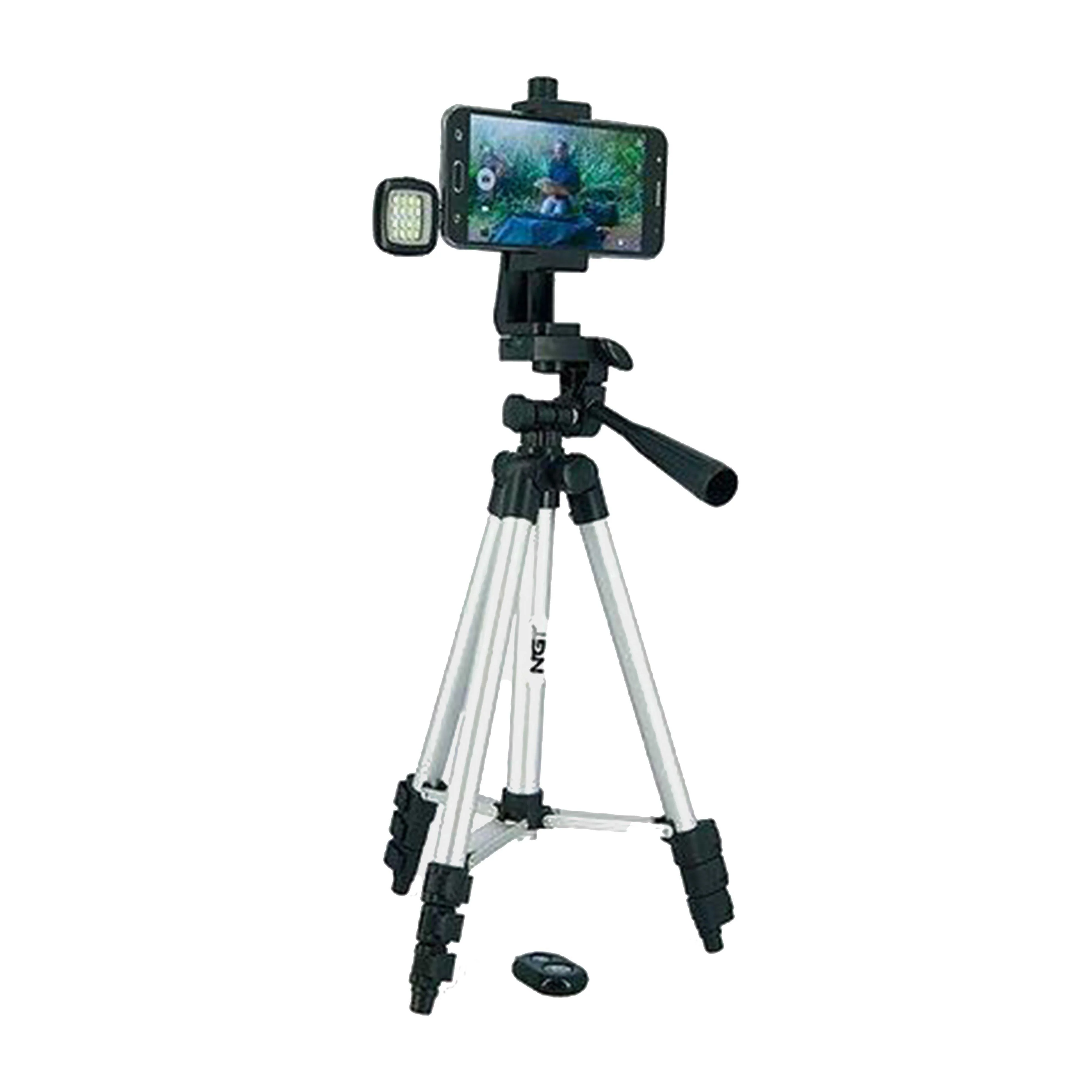 Tripod Light And Remote - Image 3