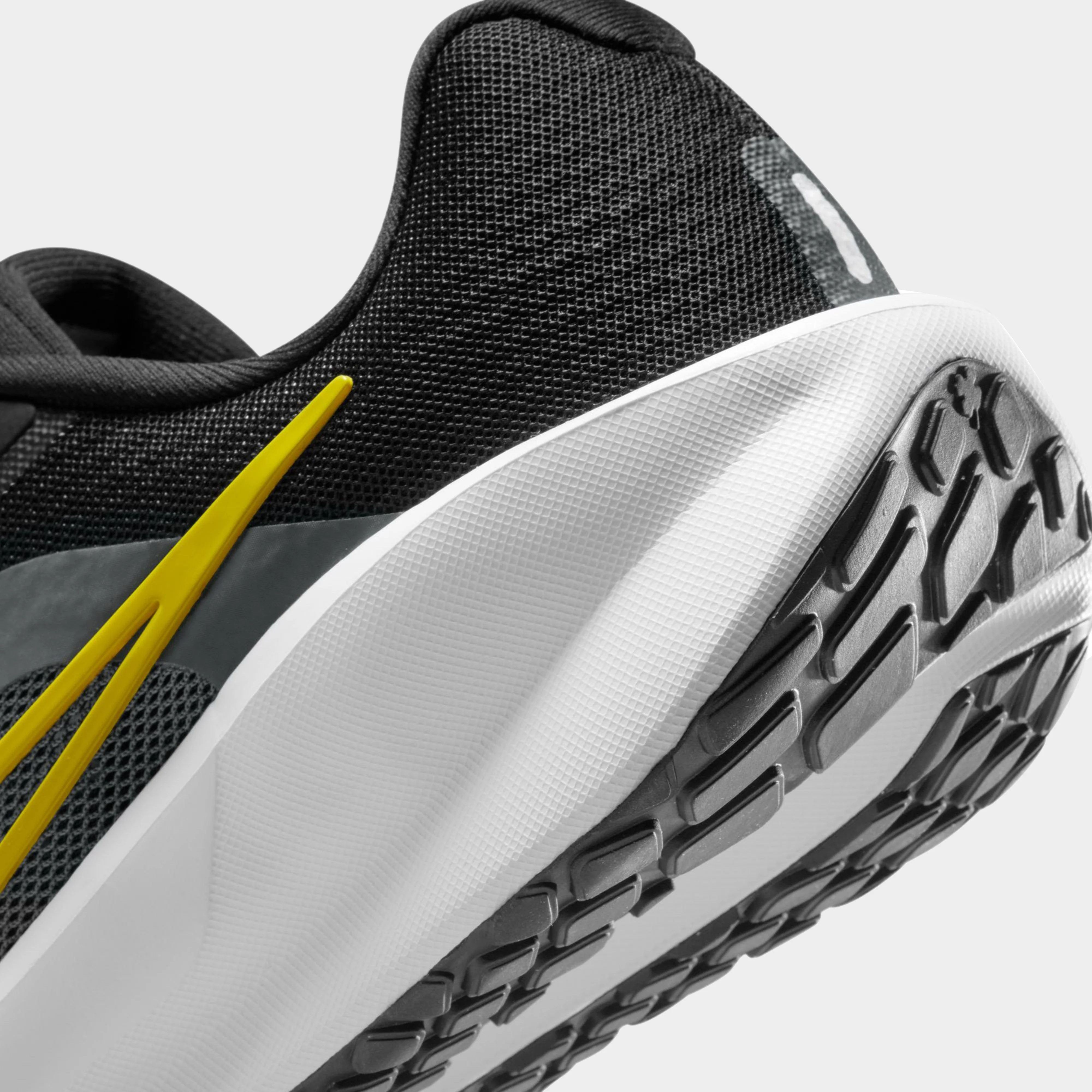 Men’s Downshifter 13 Road Running Shoes - Image 5