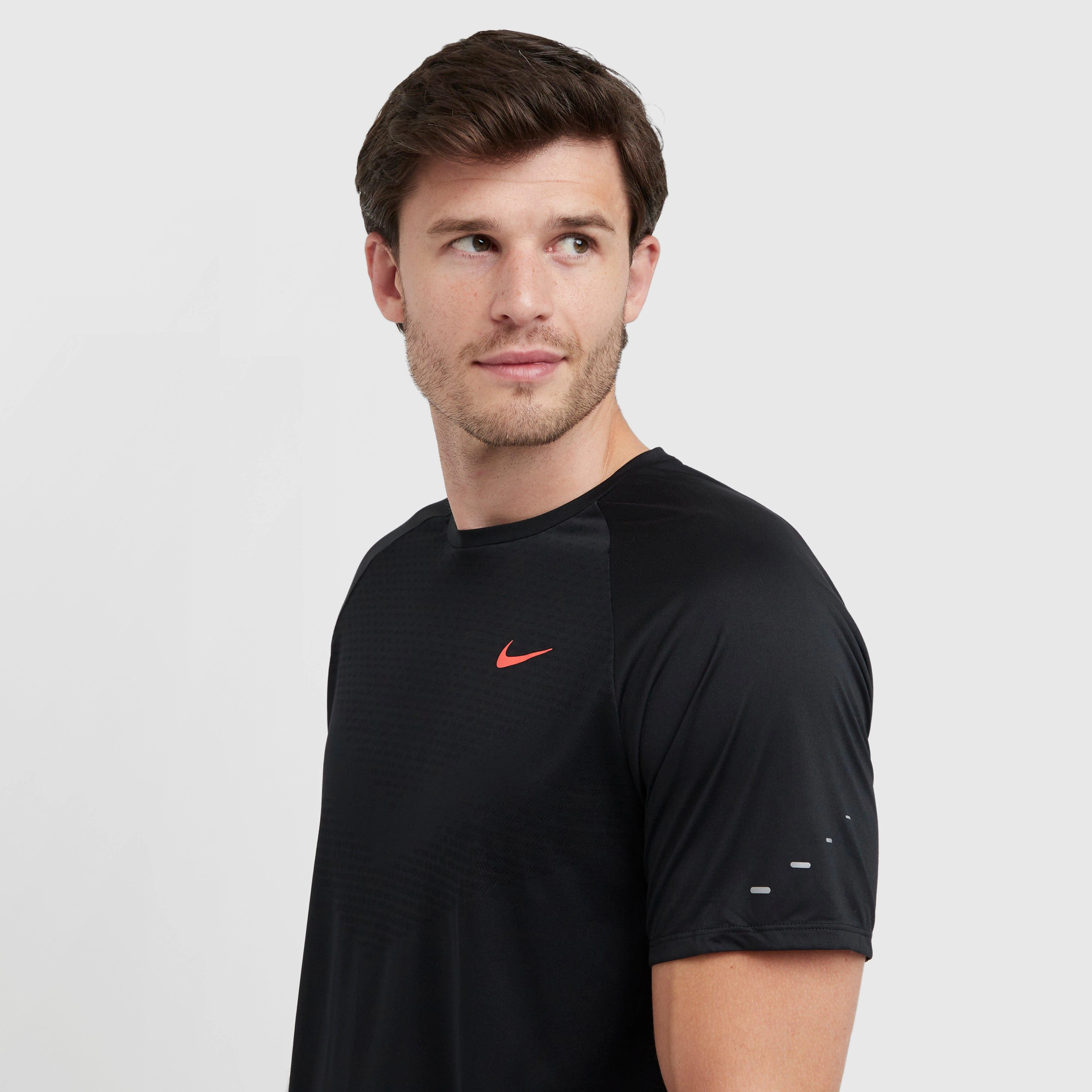 Men’s Dri-FIT Energy Stride T-Shirt - Image 4