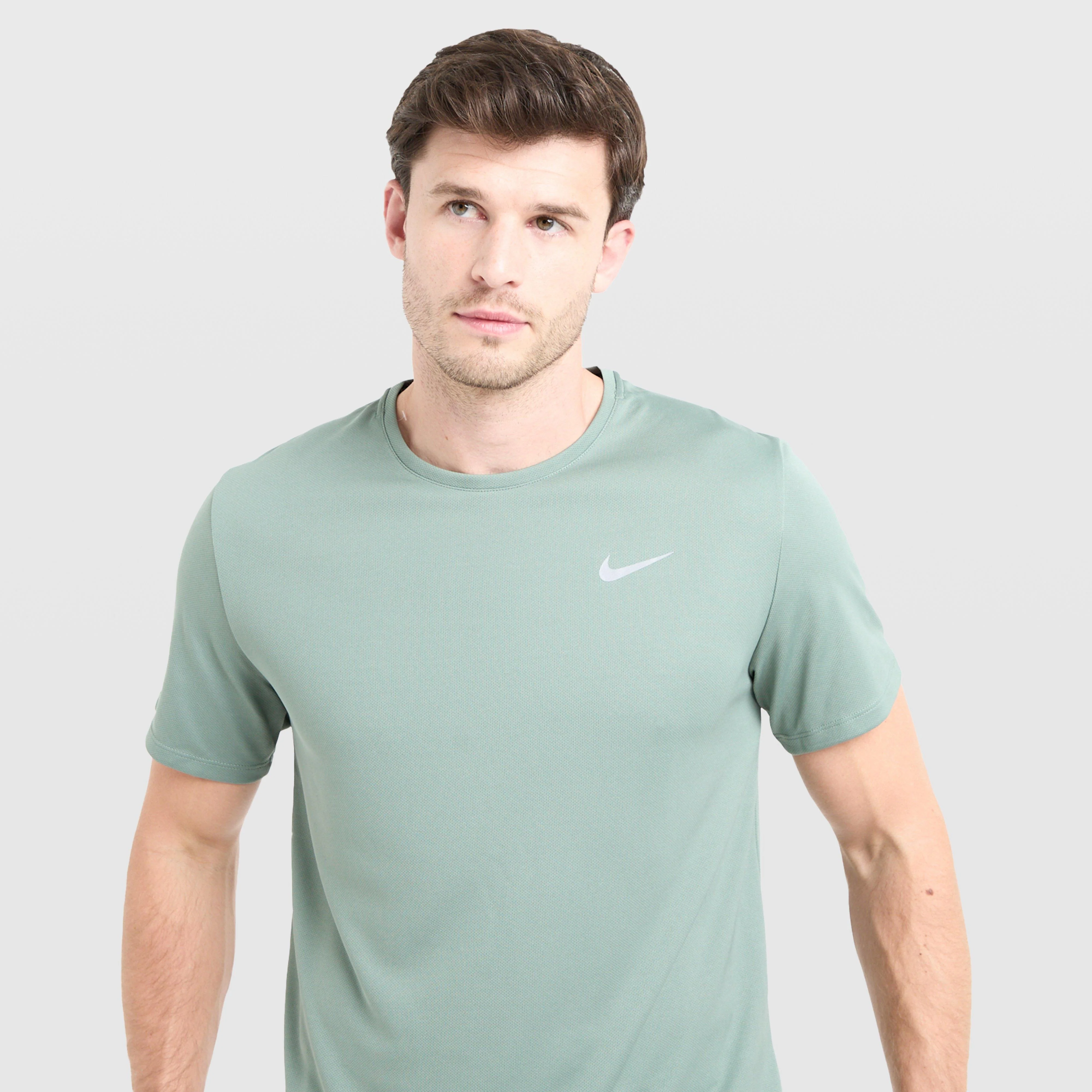 Men's Dri-FIT Miler UV Short-Sleeve Running Top - Image 4